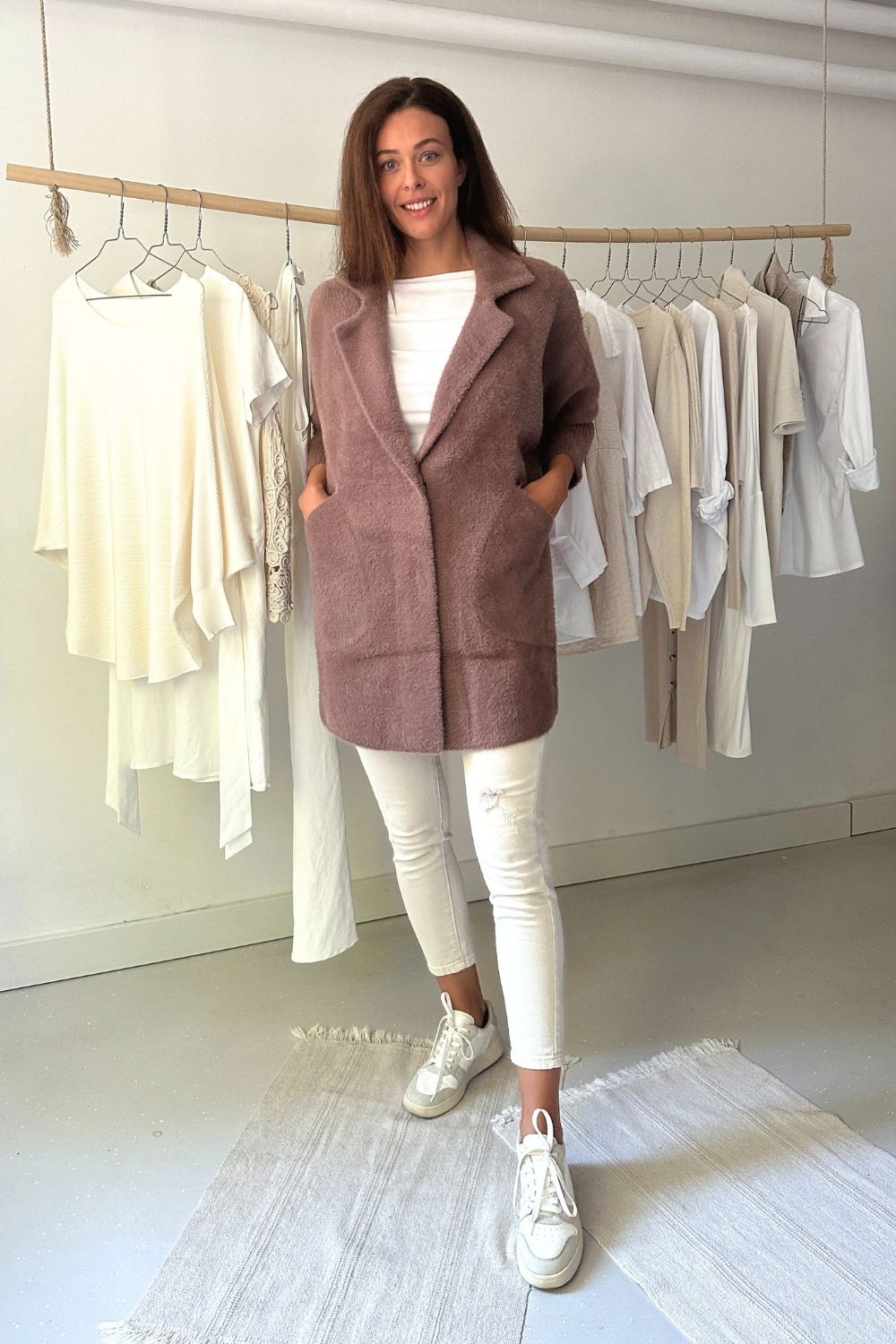 Pihepuha szőrös kabát - sötét mályva