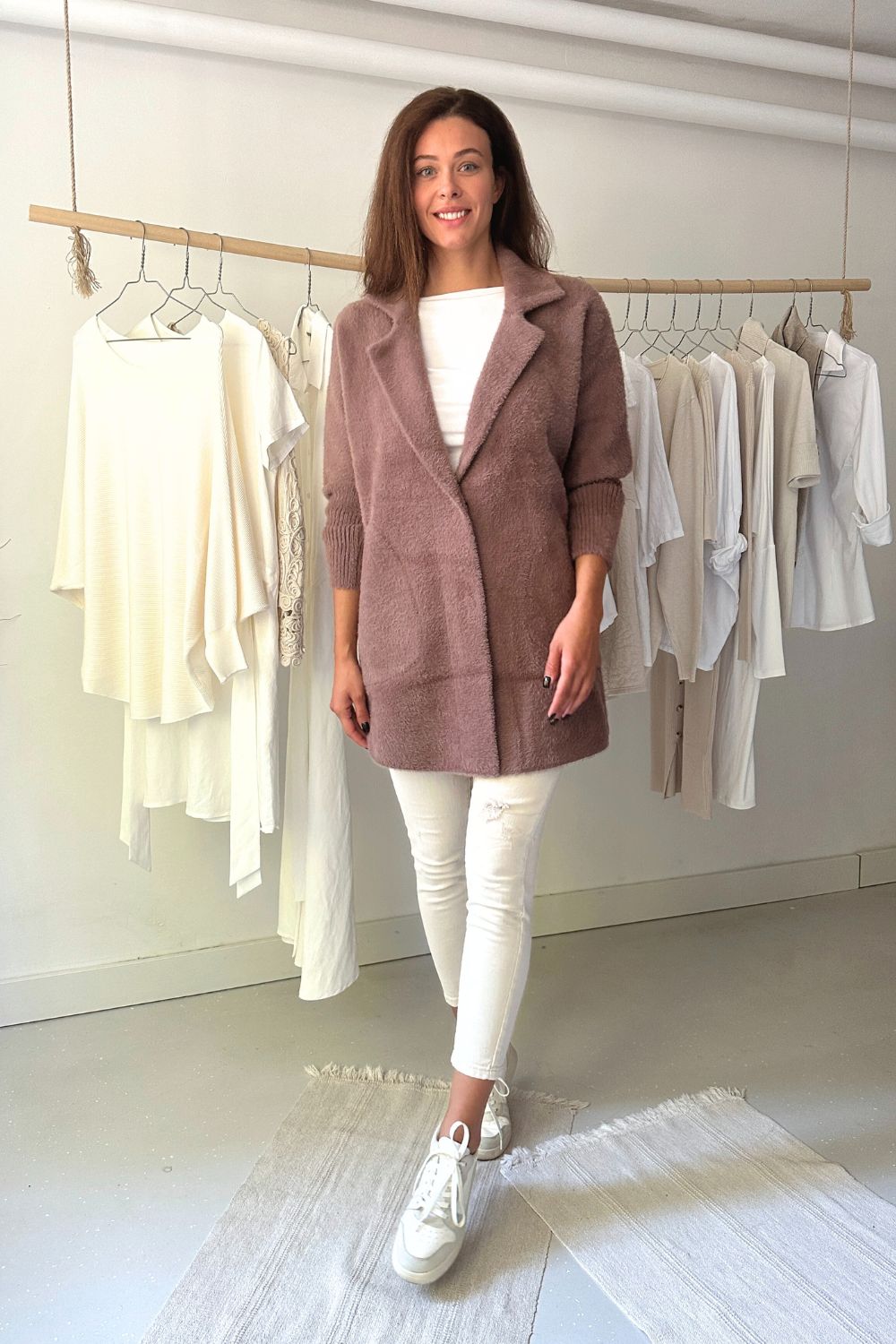 Pihepuha szőrös kabát - sötét mályva