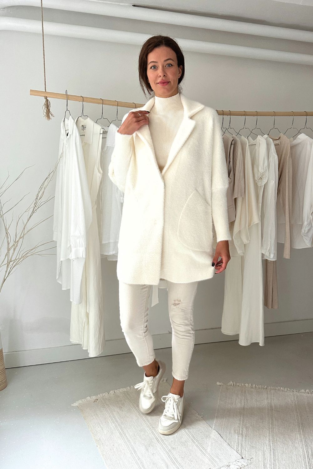 Pihepuha szőrös kabát - törtfehér