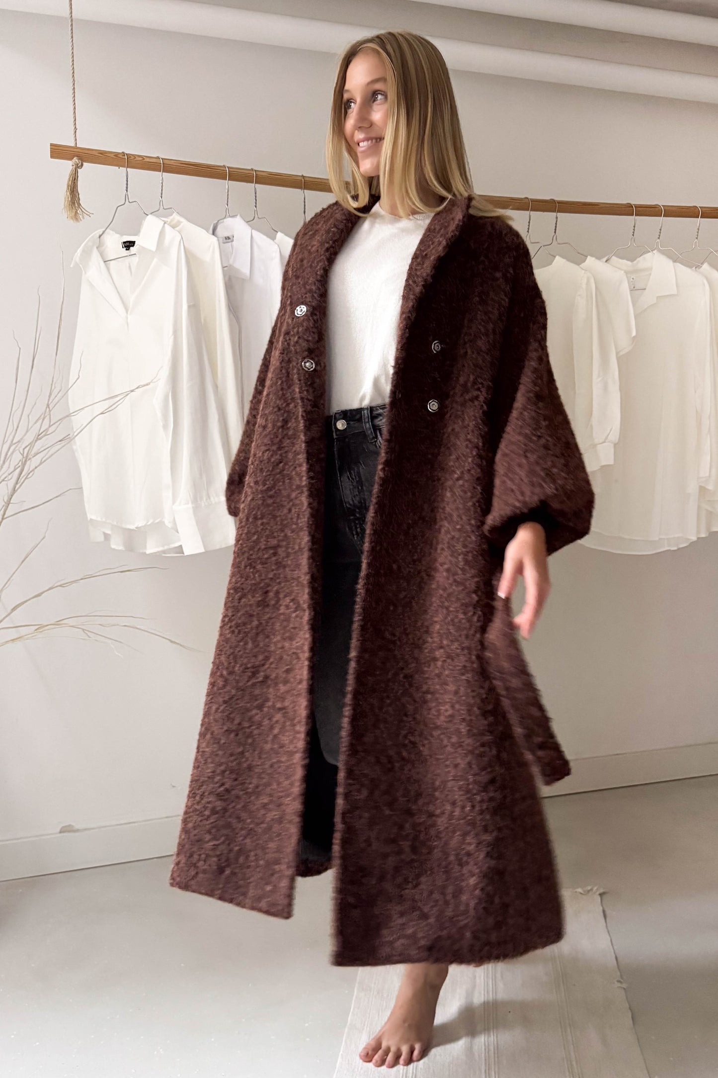 Szőrös télikabát-barna