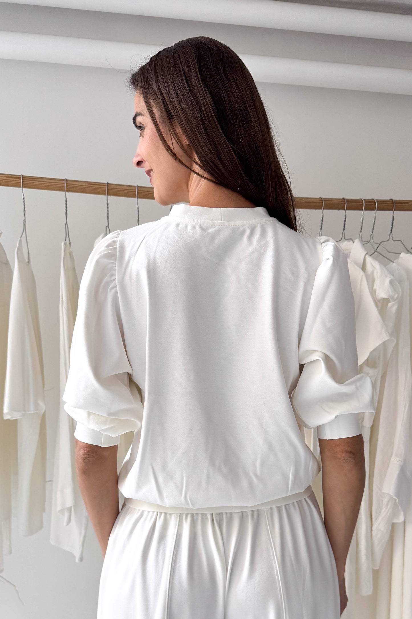 Puffos ujjú felső-fehér