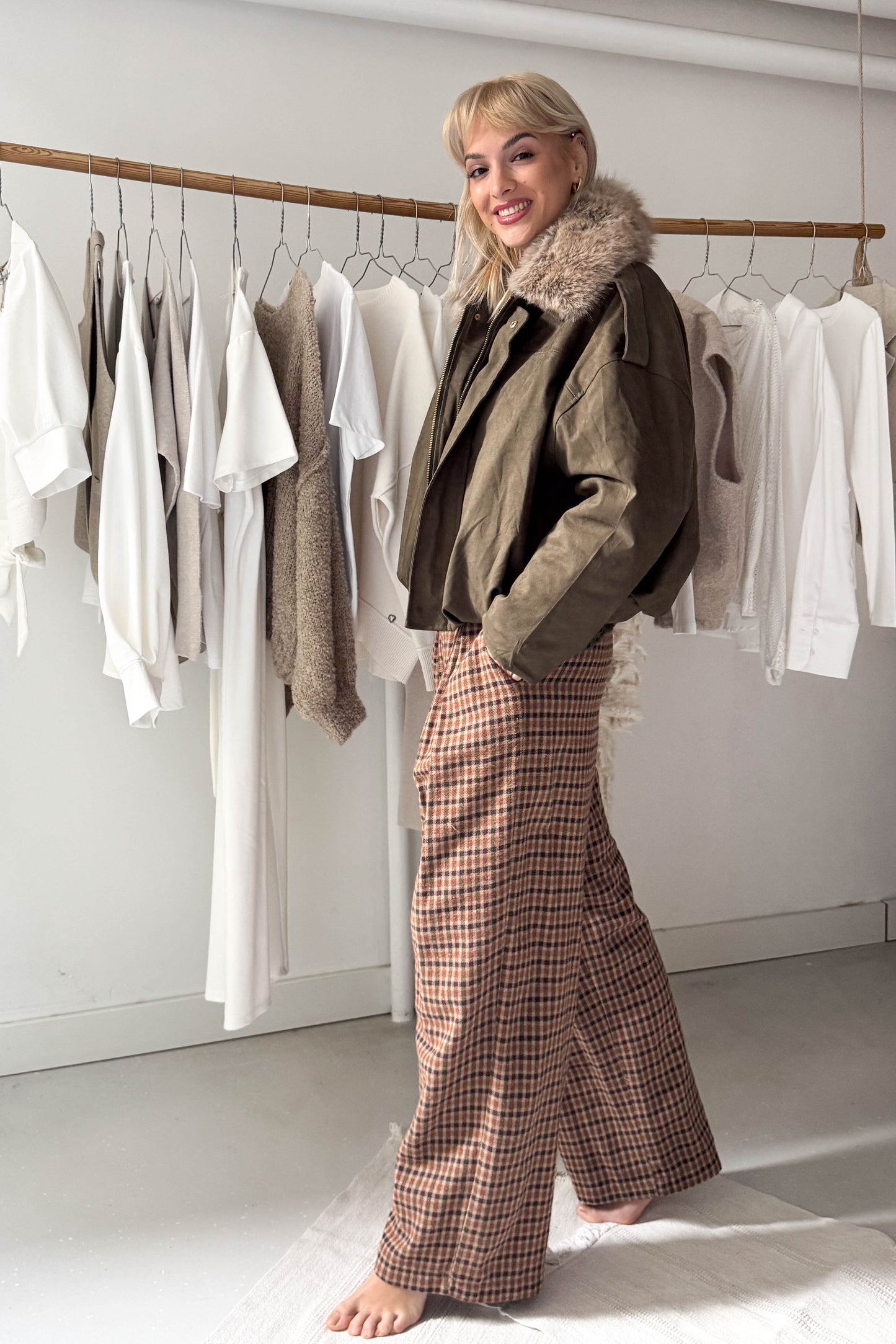 Levehető szőrös galléros művelúr bomberdzseki-khaki