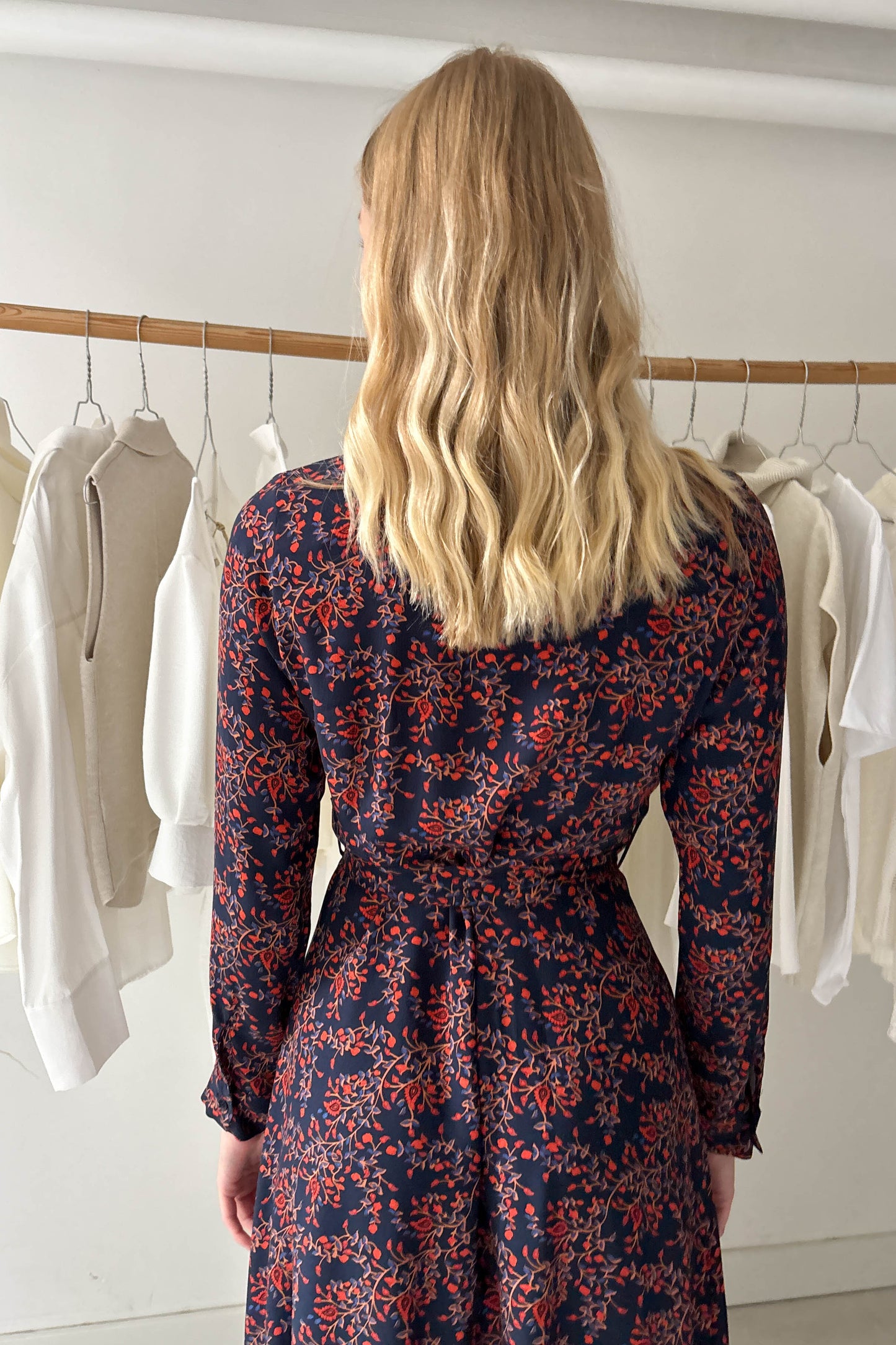 Klasszikus szabású ingruha-sötétkék