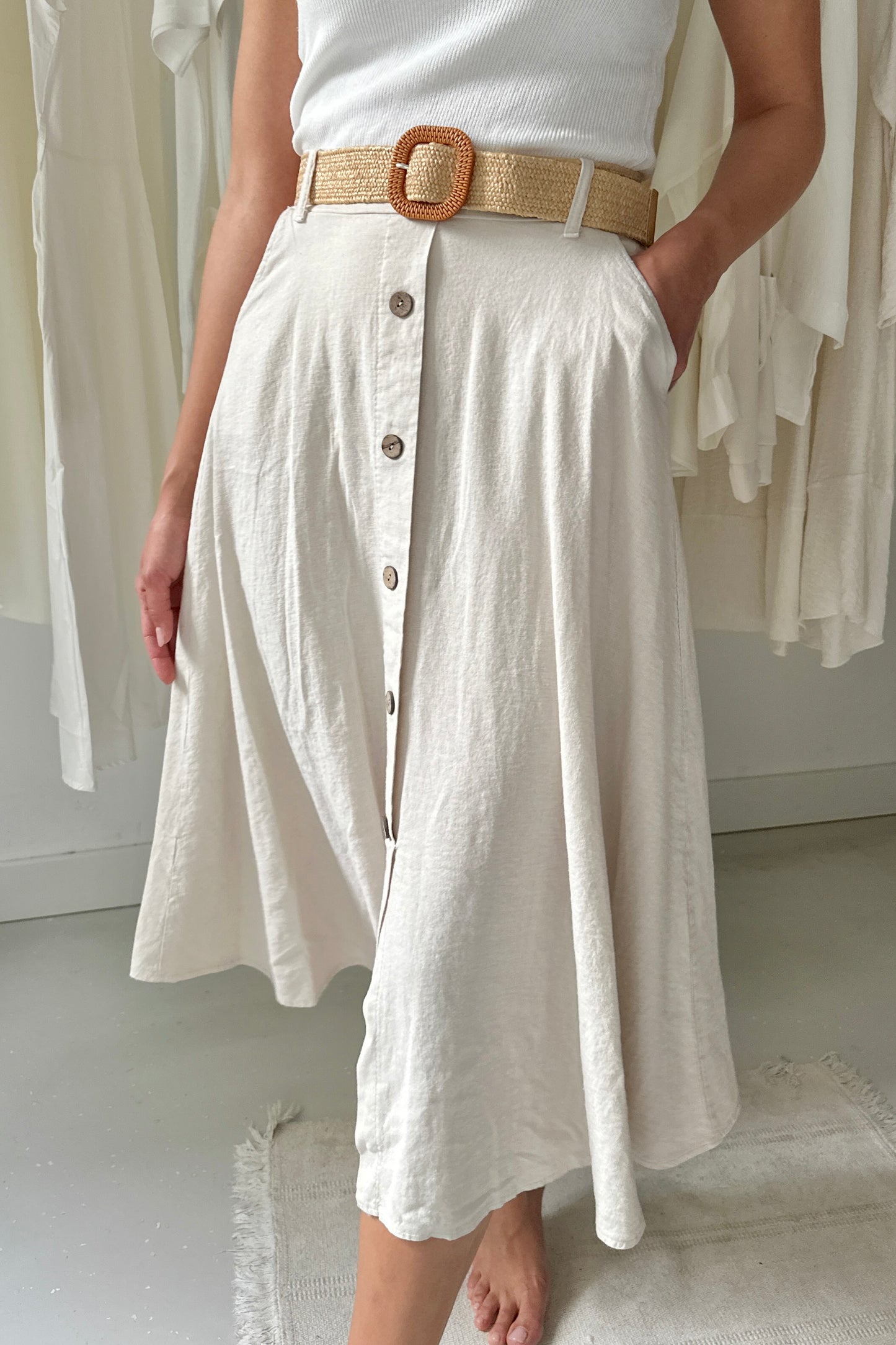 Linen-viscose skirt with pockets - off-white