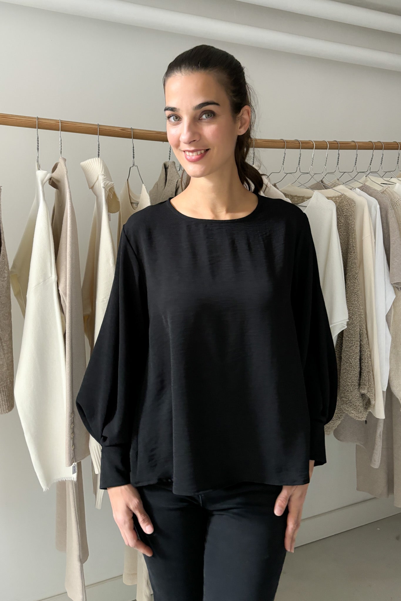 Bő ujjszabású blúz - fekete