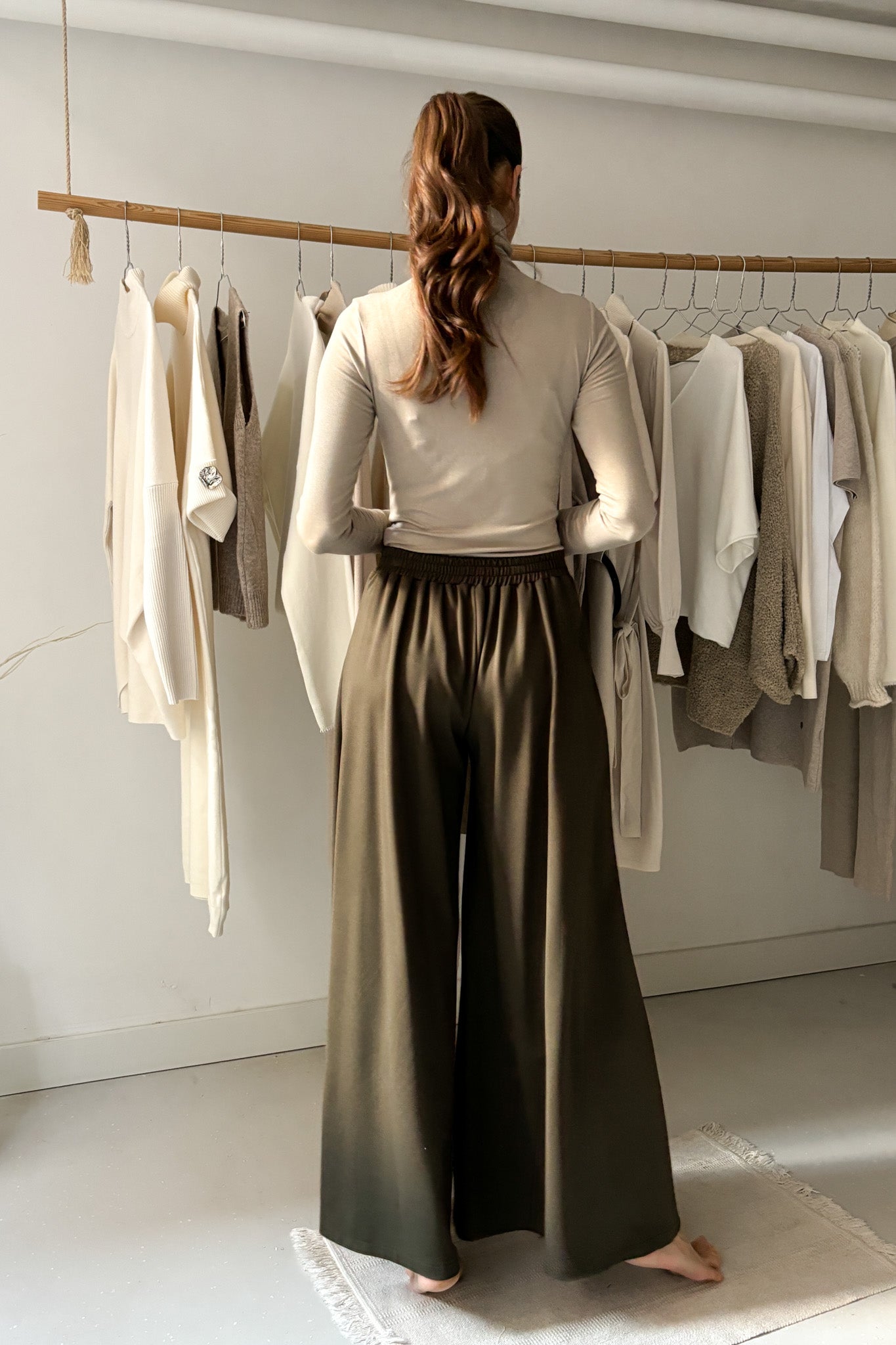 Vastag lenge viszkóz nadrág - erdőzöld