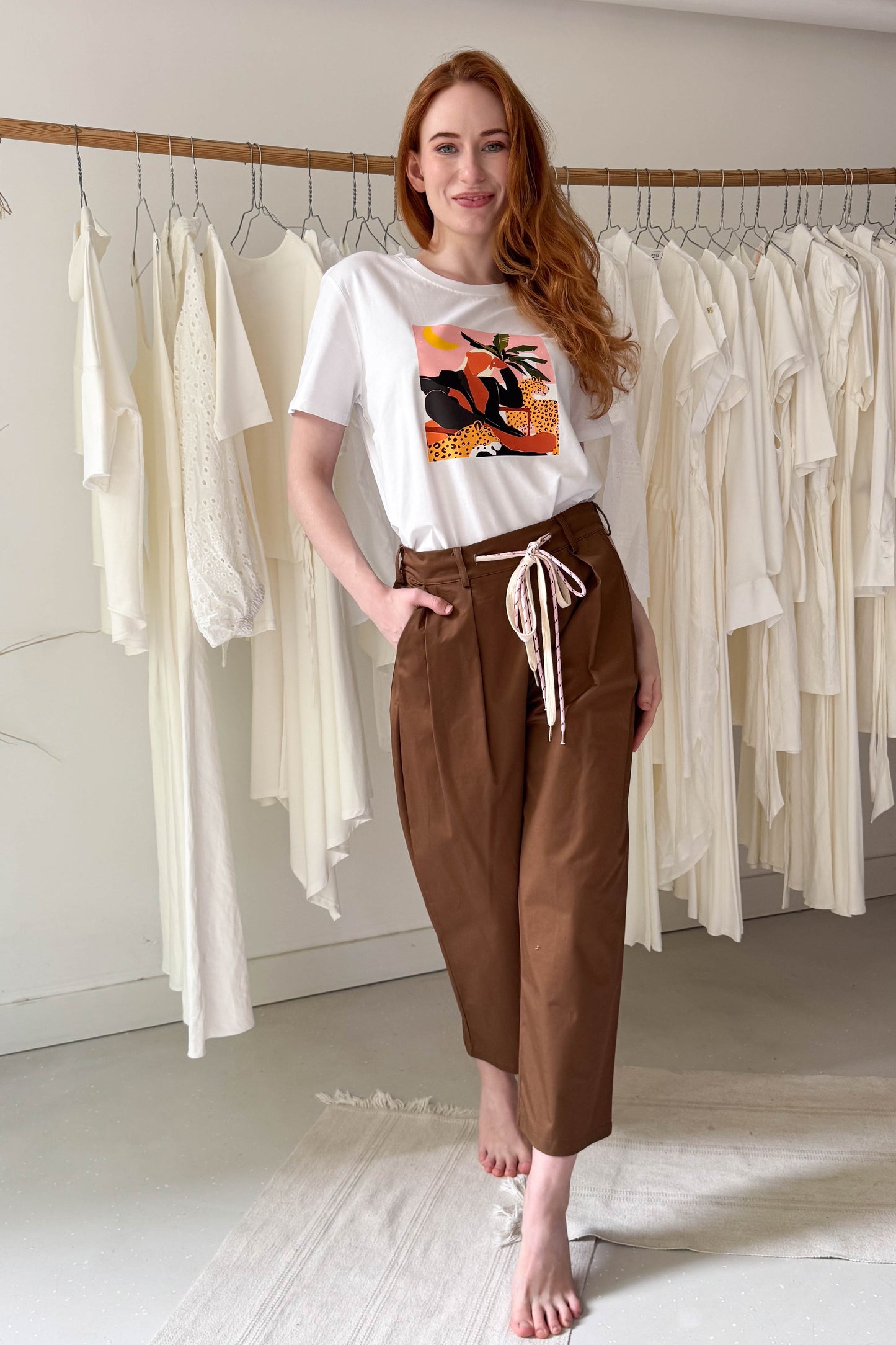 Pehér póló leopárdos printtel