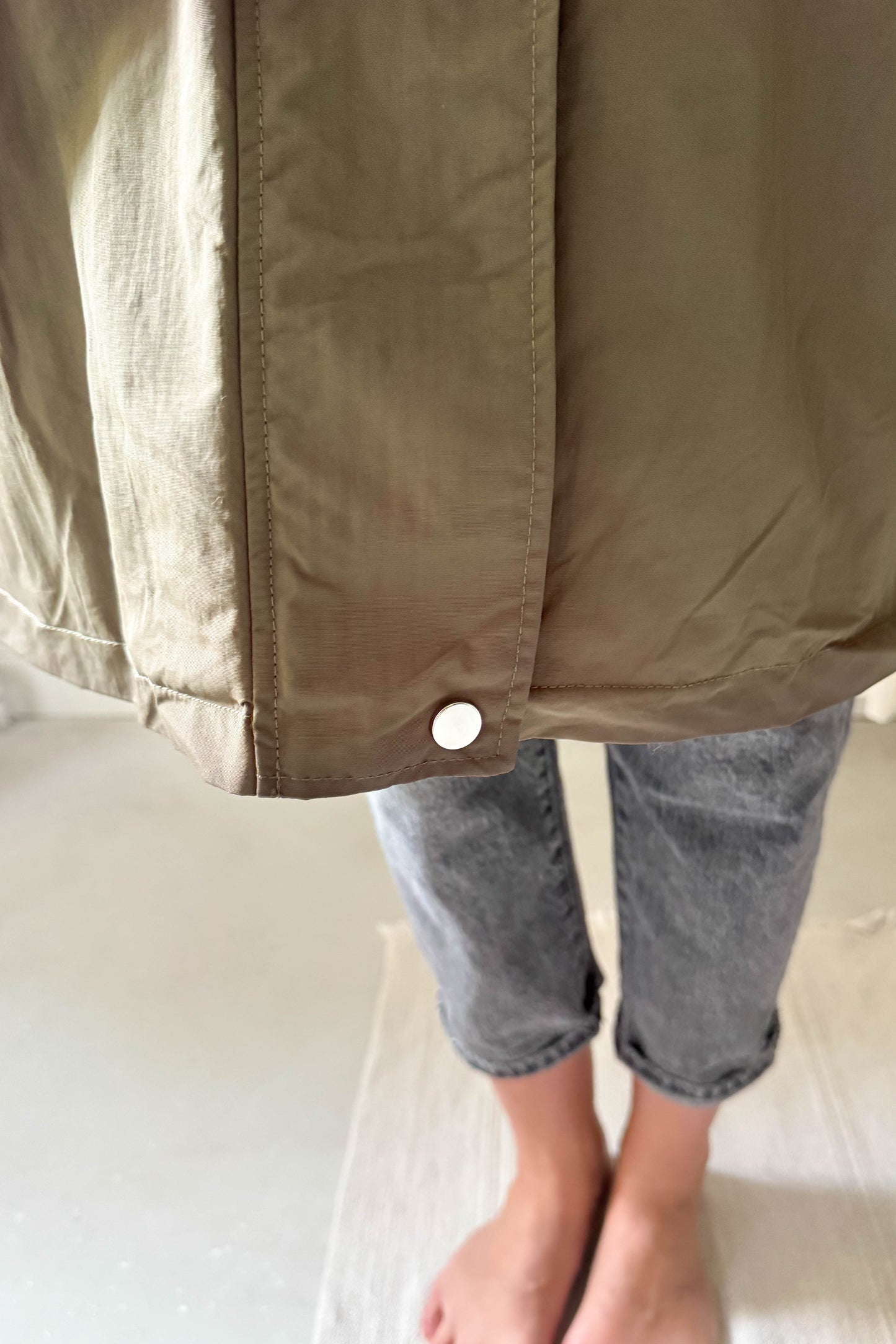 Bélelt, kapucnis kabát-khaki