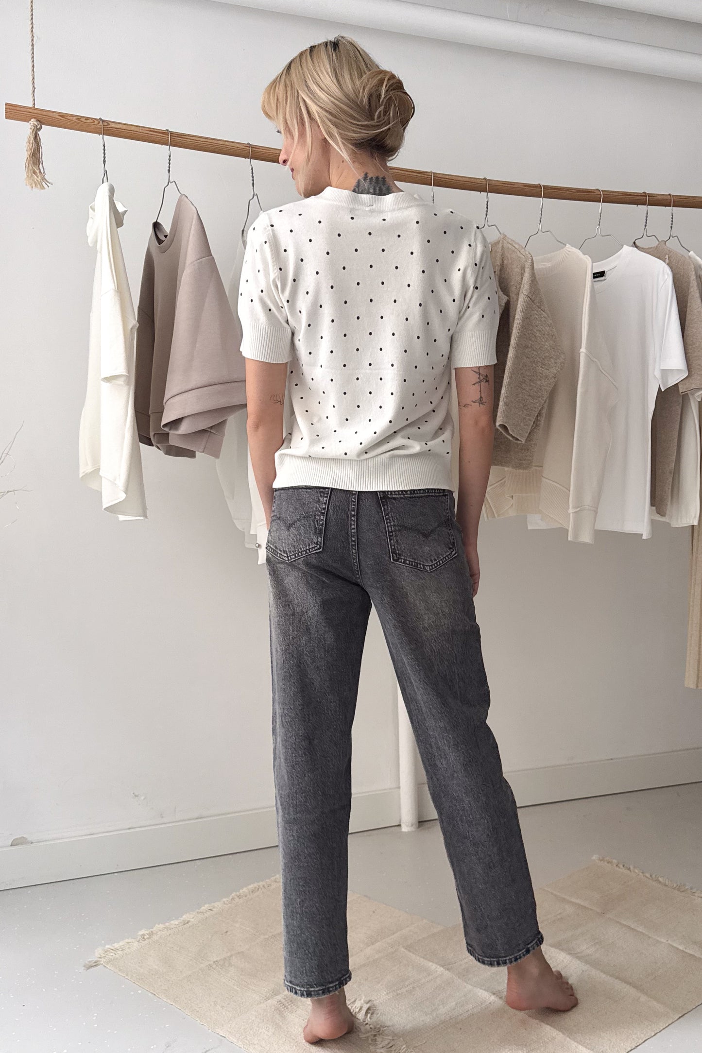 Pöttyös kötött rövidujjú felső