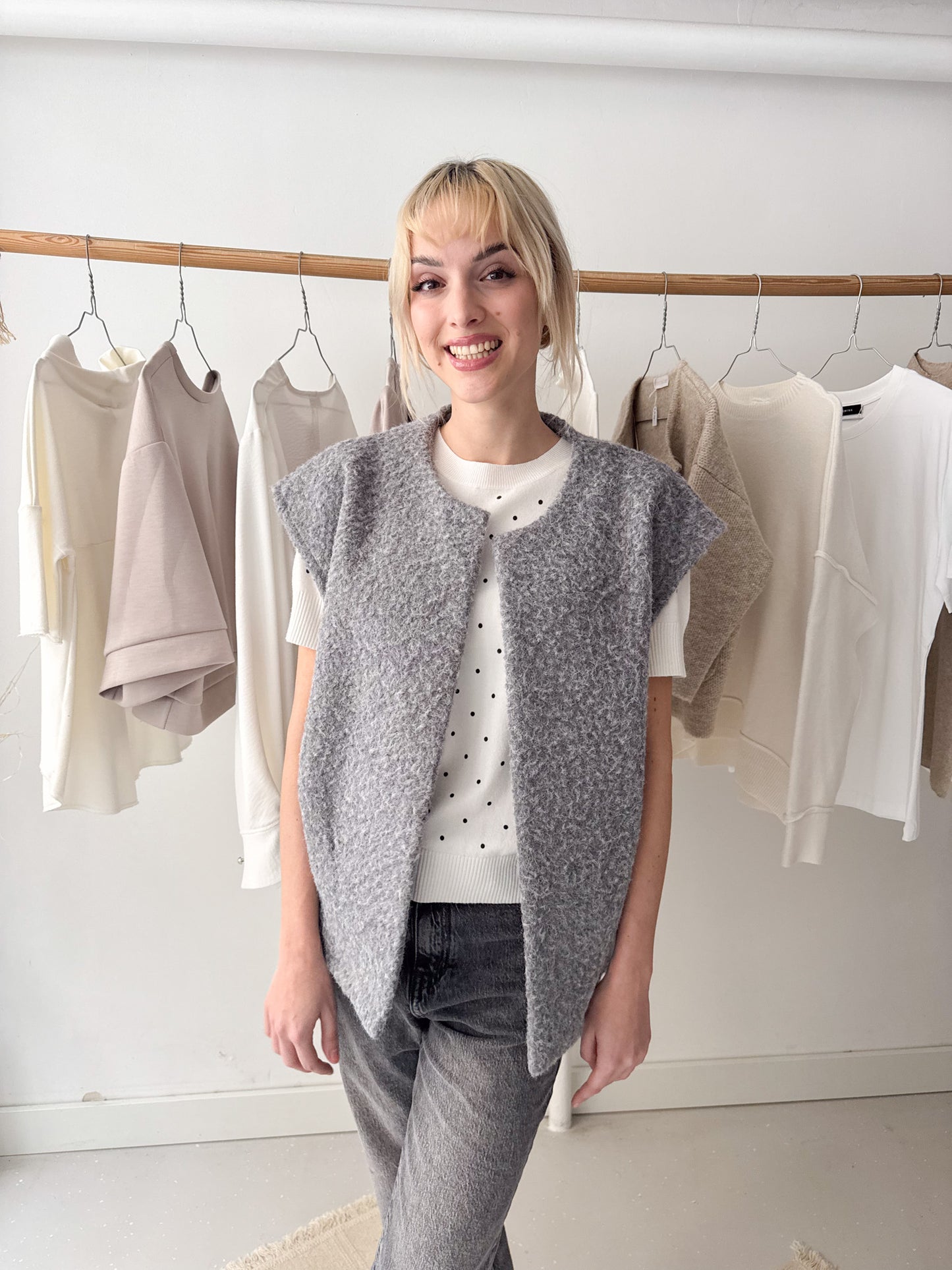 Oversize, szőrös mellény - sötétszürke