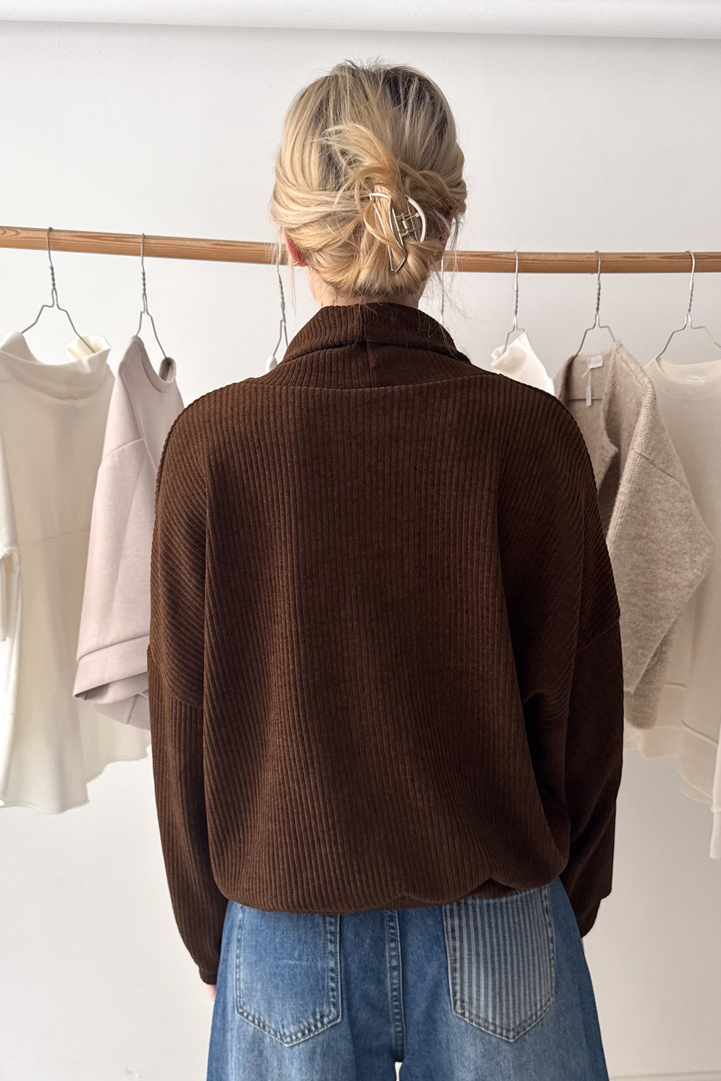 Kord hatású pulcsi - csokibarna