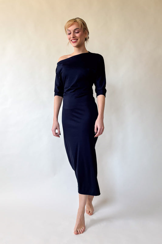 Éjkék, félvállas ruha