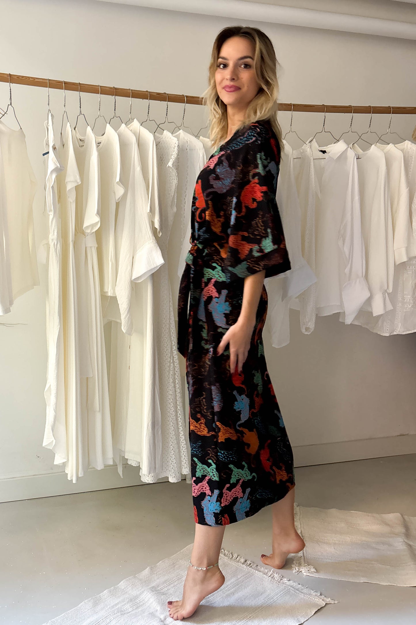 Átlapolós ruha-állatmintás