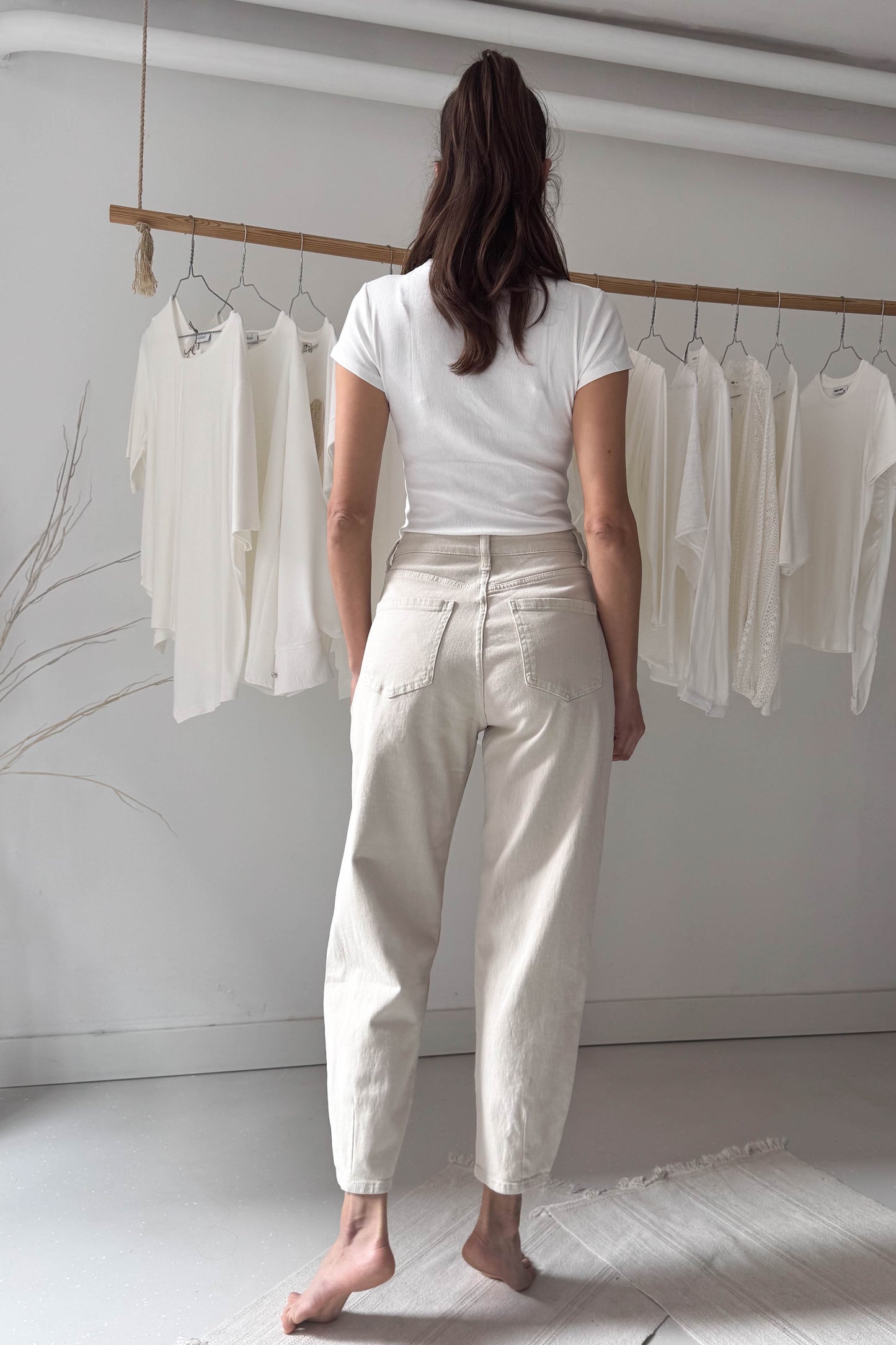 Laza szabású farmernadrág-bézs