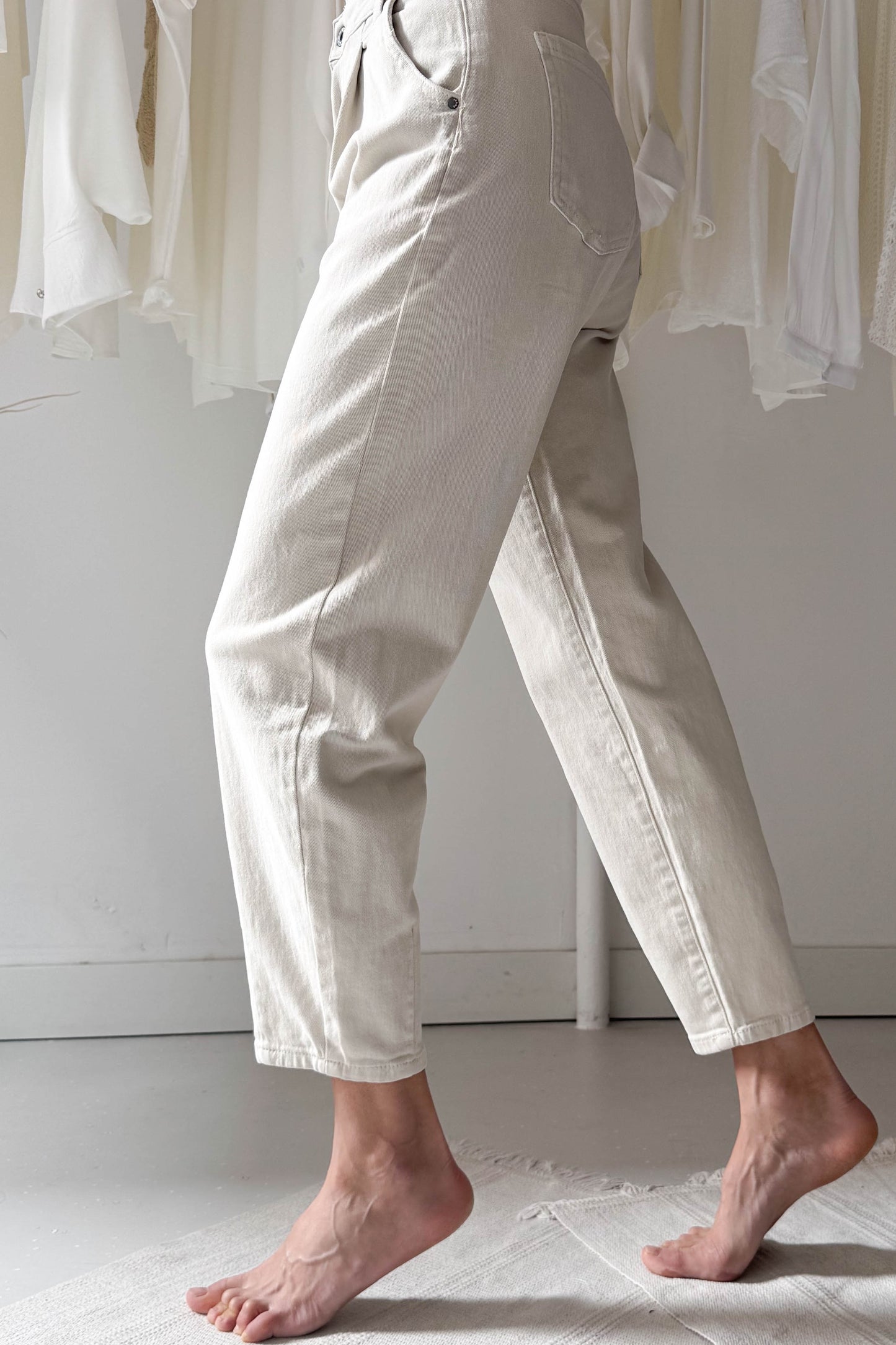 Laza szabású farmernadrág-bézs