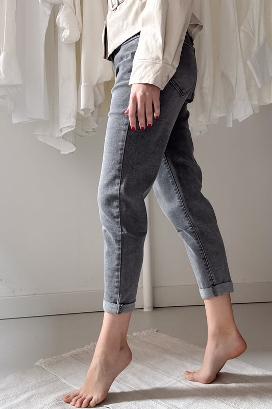 Szürke mom fit farmernadrág