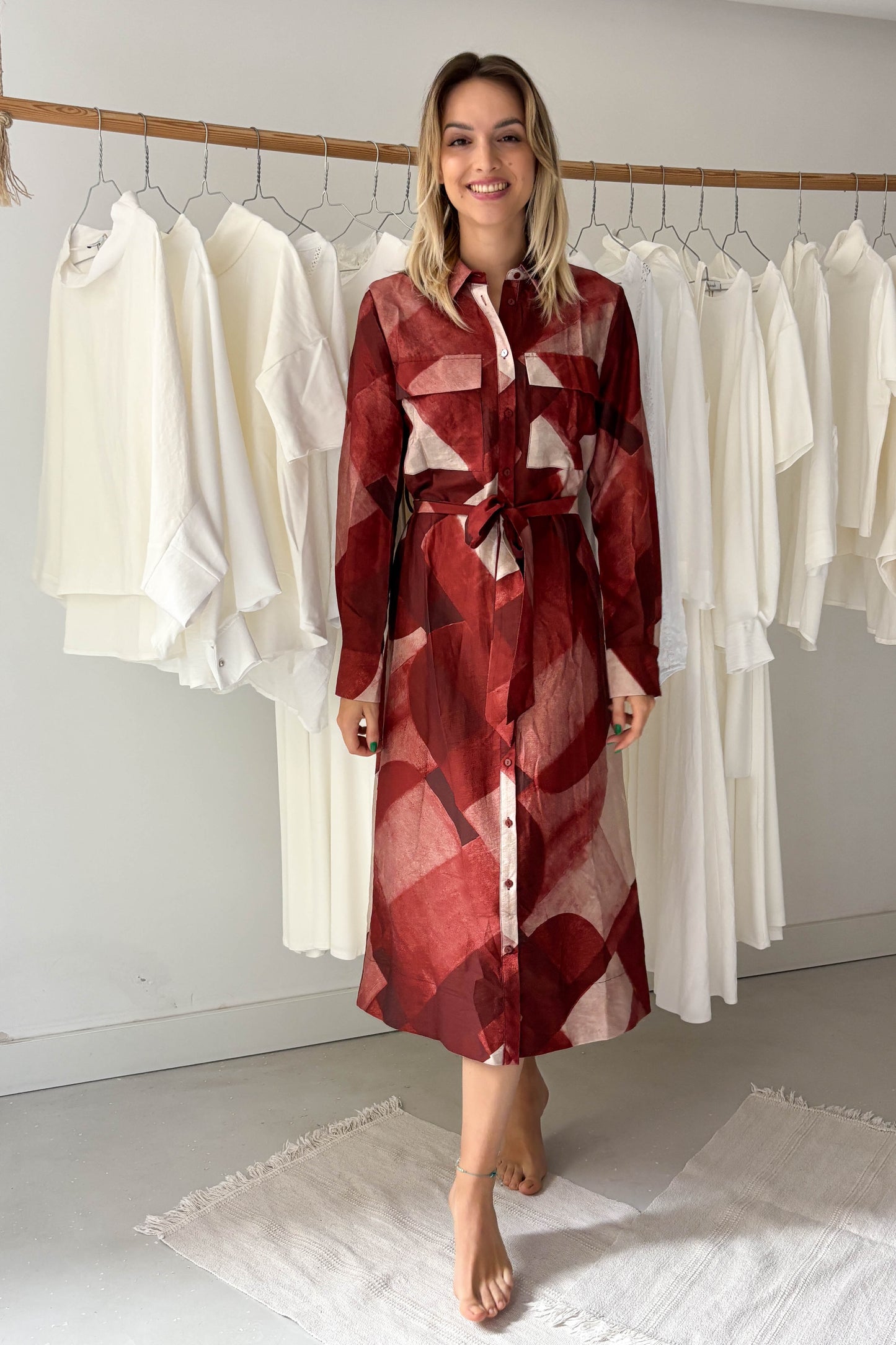 Rózsafa színű geometriai mintás ingruha