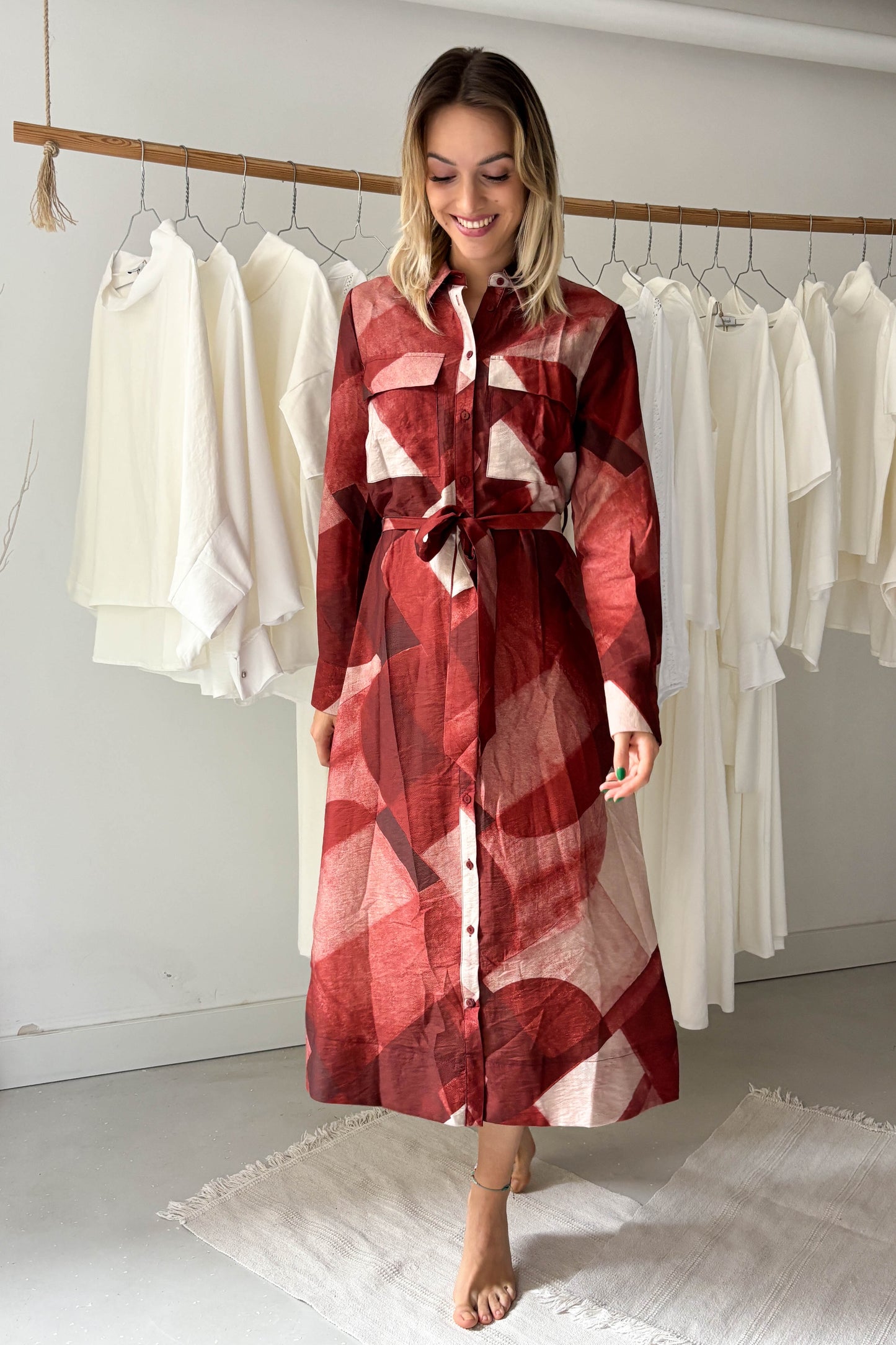 Rózsafa színű geometriai mintás ingruha