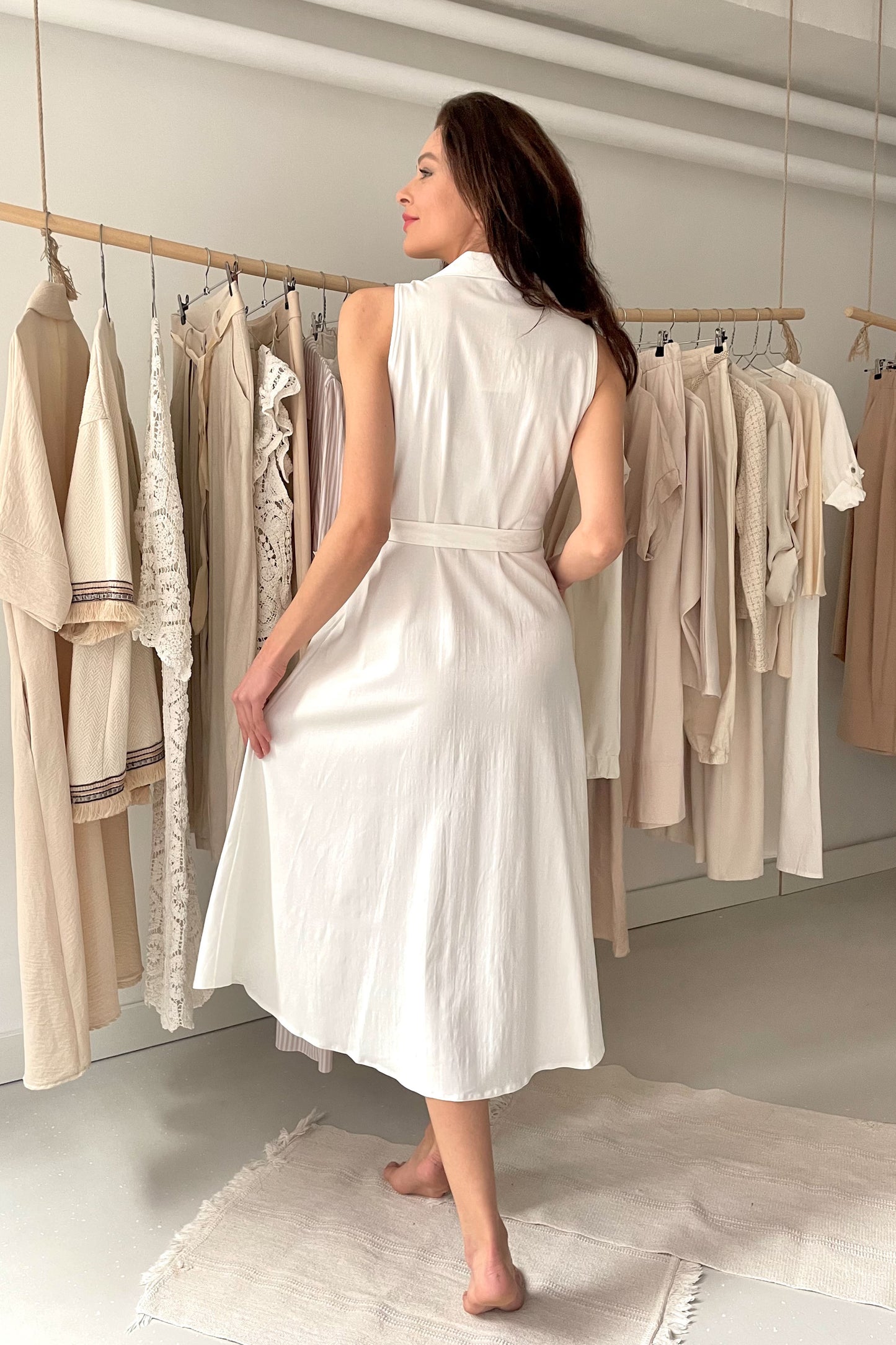 Ujjatlan, gombos len ruha