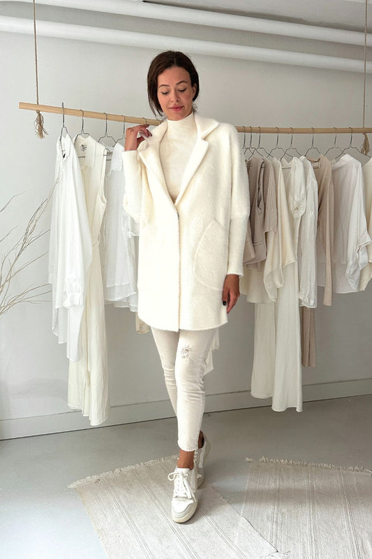 Pihepuha szőrös kabát - törtfehér