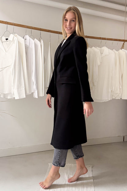 Szövetkabát-fekete