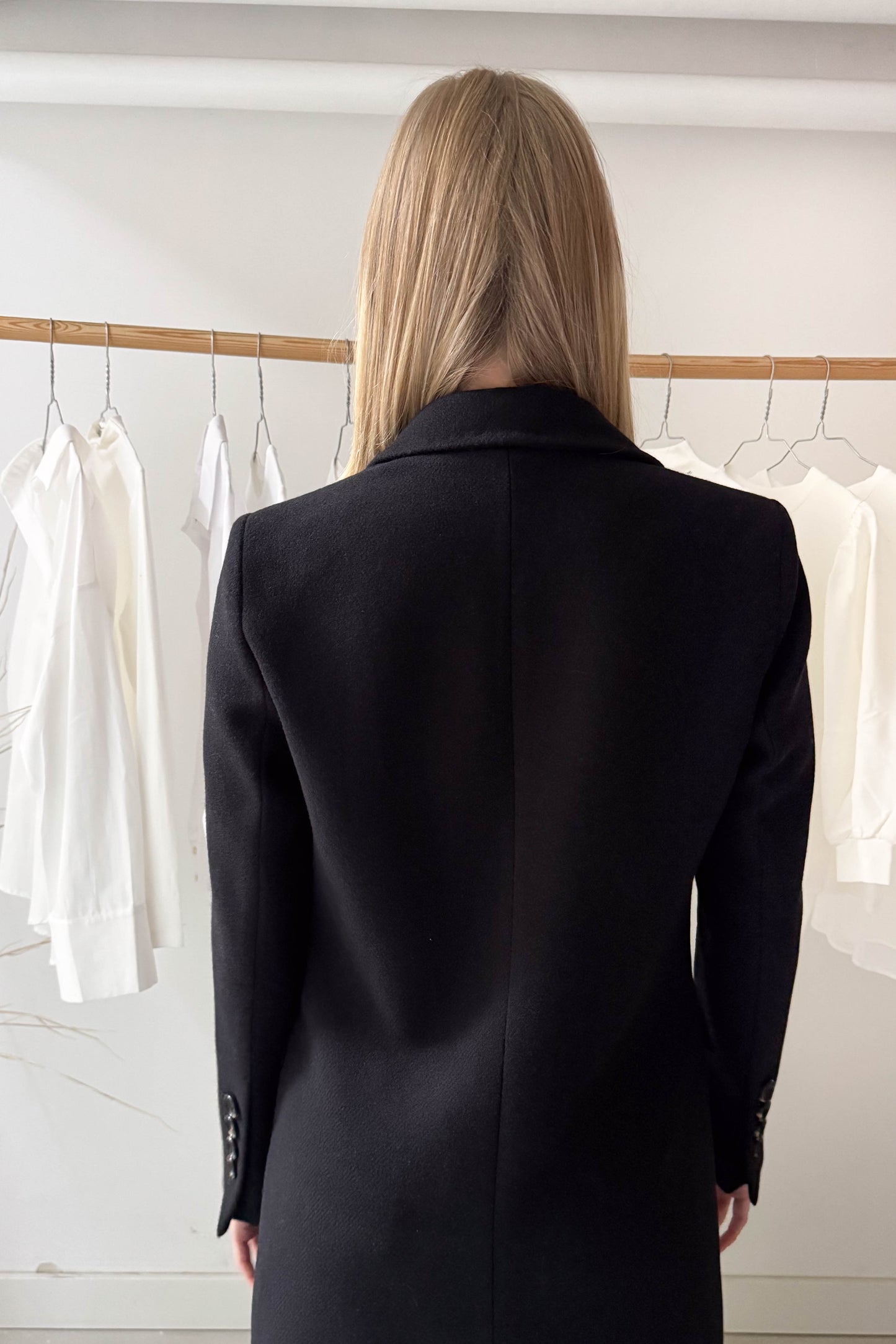 Szövetkabát-fekete