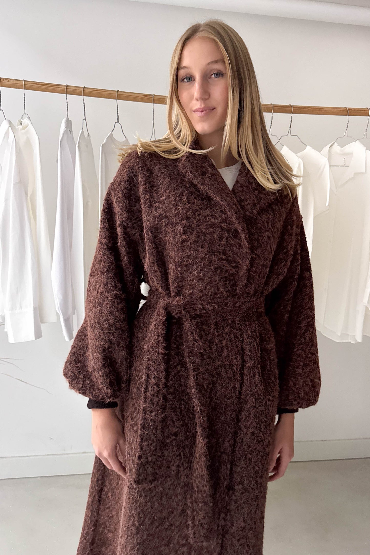 Szőrös télikabát-barna