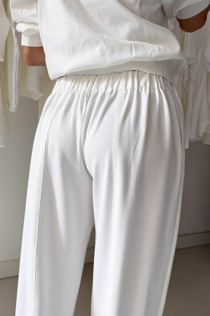 Laza fazonú csípő nadrág-fehér
