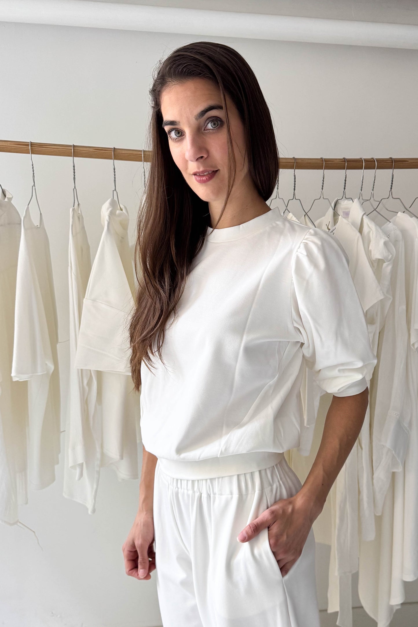 Puffos ujjú felső-fehér