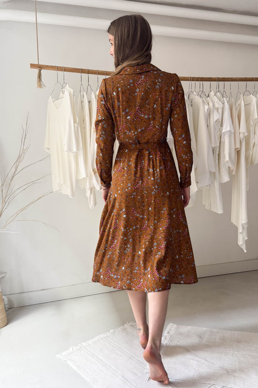 Klasszikus szabású ruha