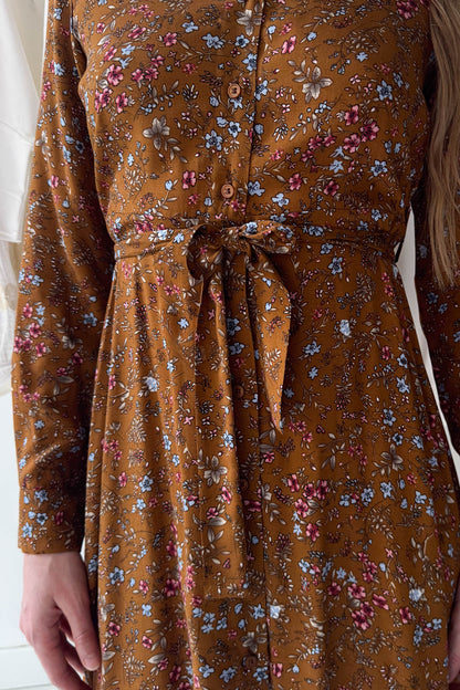 Klasszikus szabású ruha