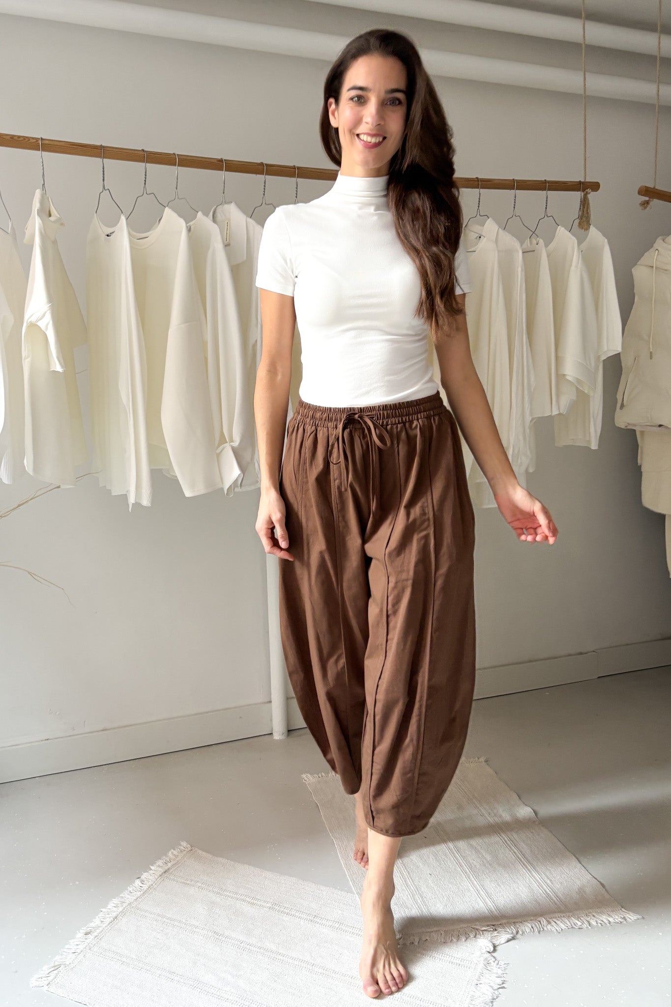 Magasított nyakú póló - fehér