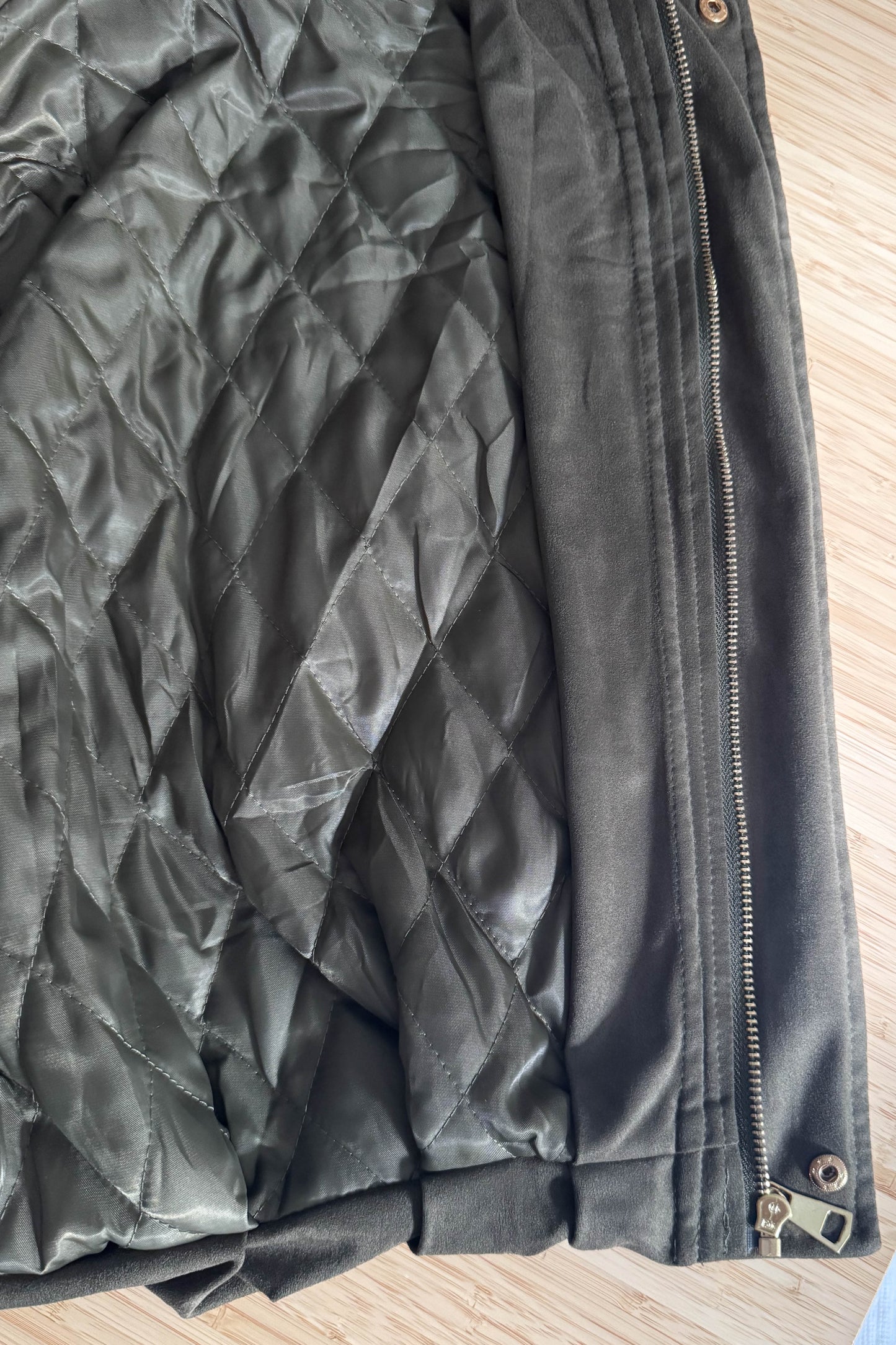 Levehető szőrös galléros művelúr bomberdzseki-khaki