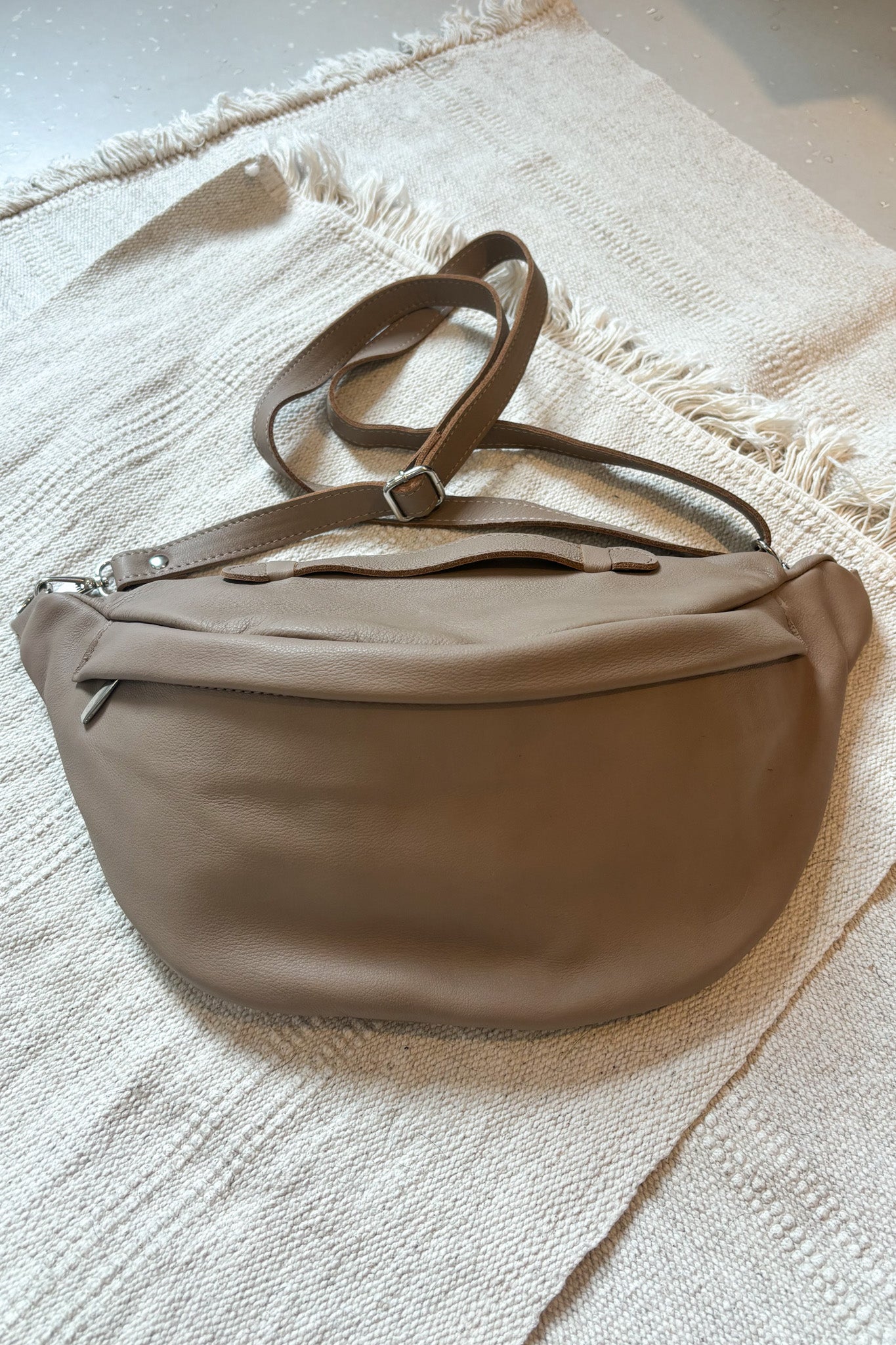 Oversize bőr övtáska - nugátbarna