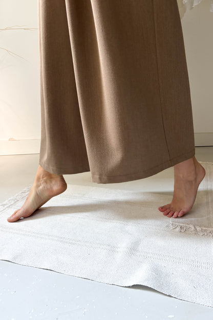 Elöl hajtásos vastagabb lenge nadrág-mogyoróbarna