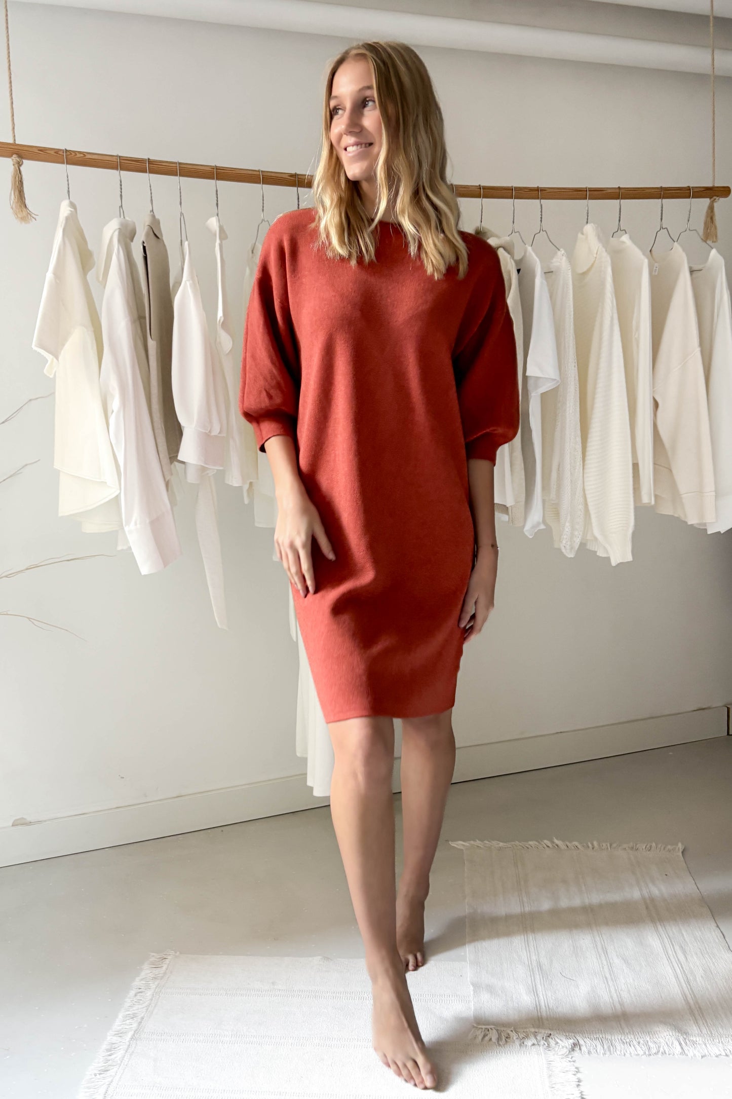 Puffos ujjú rövid kötött ruha-jácintpiros