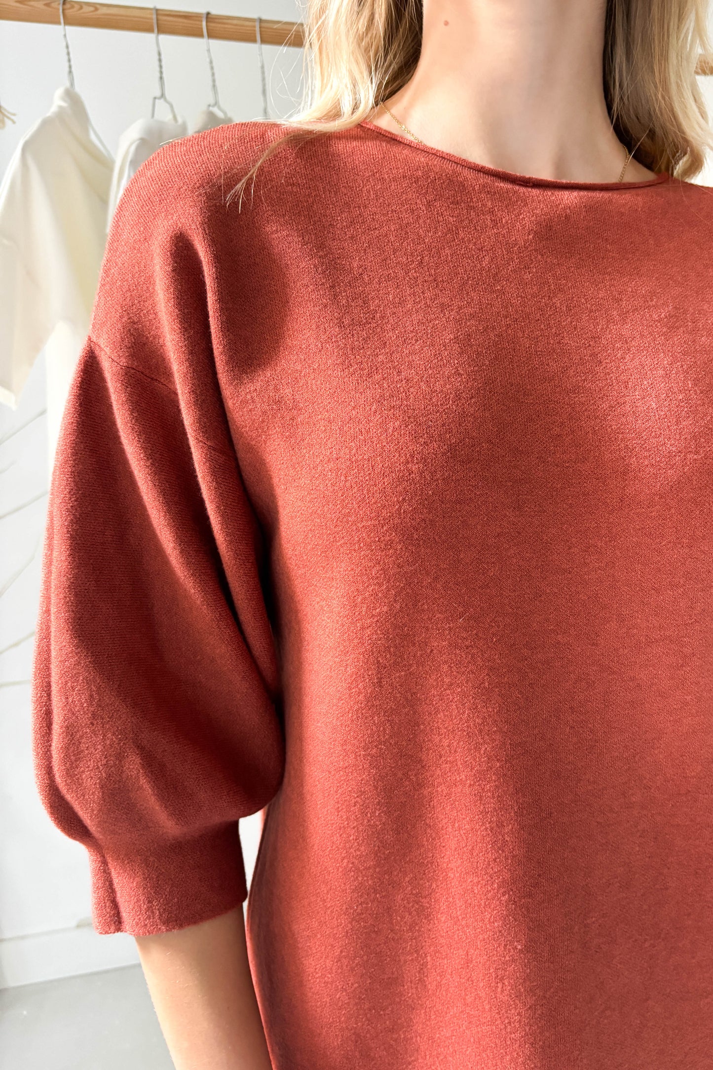 Puffos ujjú rövid kötött ruha-jácintpiros