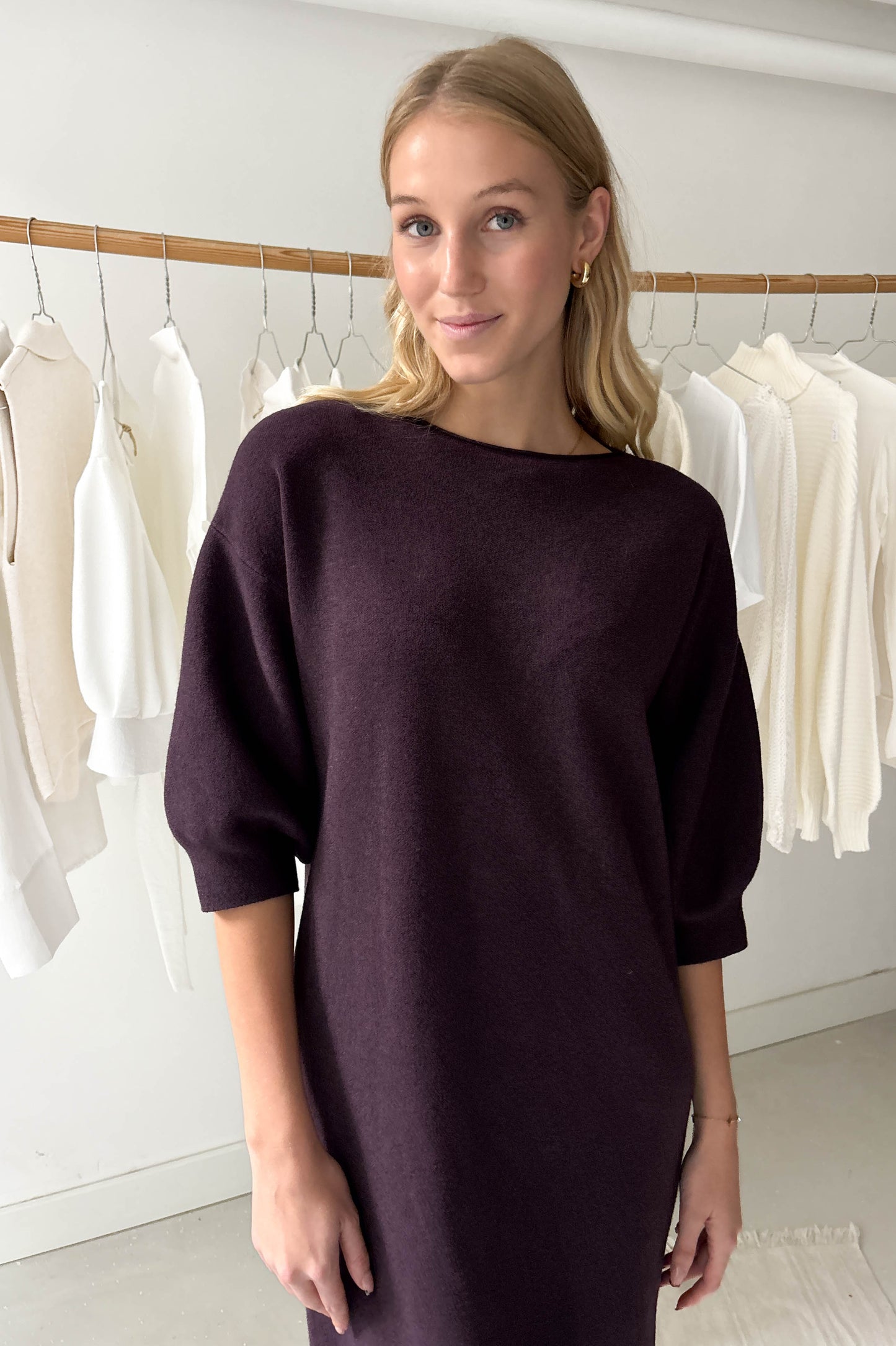 Puffos ujjú rövid kötött ruha-padlizsánlila