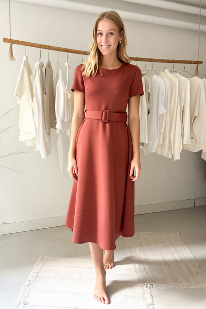 Rövid ujjas ruha - vörös