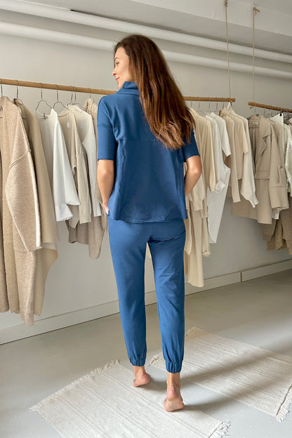 Csavart nyakú pulóver - rövid