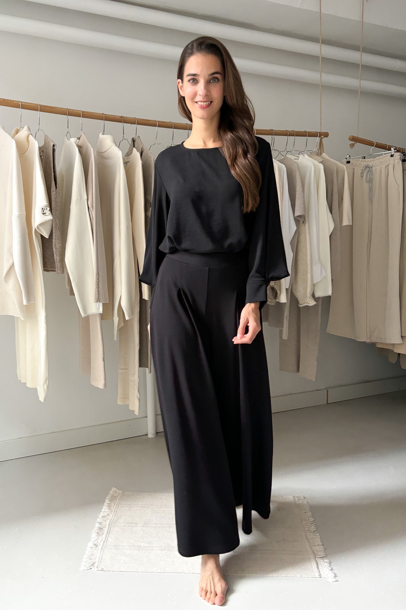 Bő ujjszabású blúz - fekete