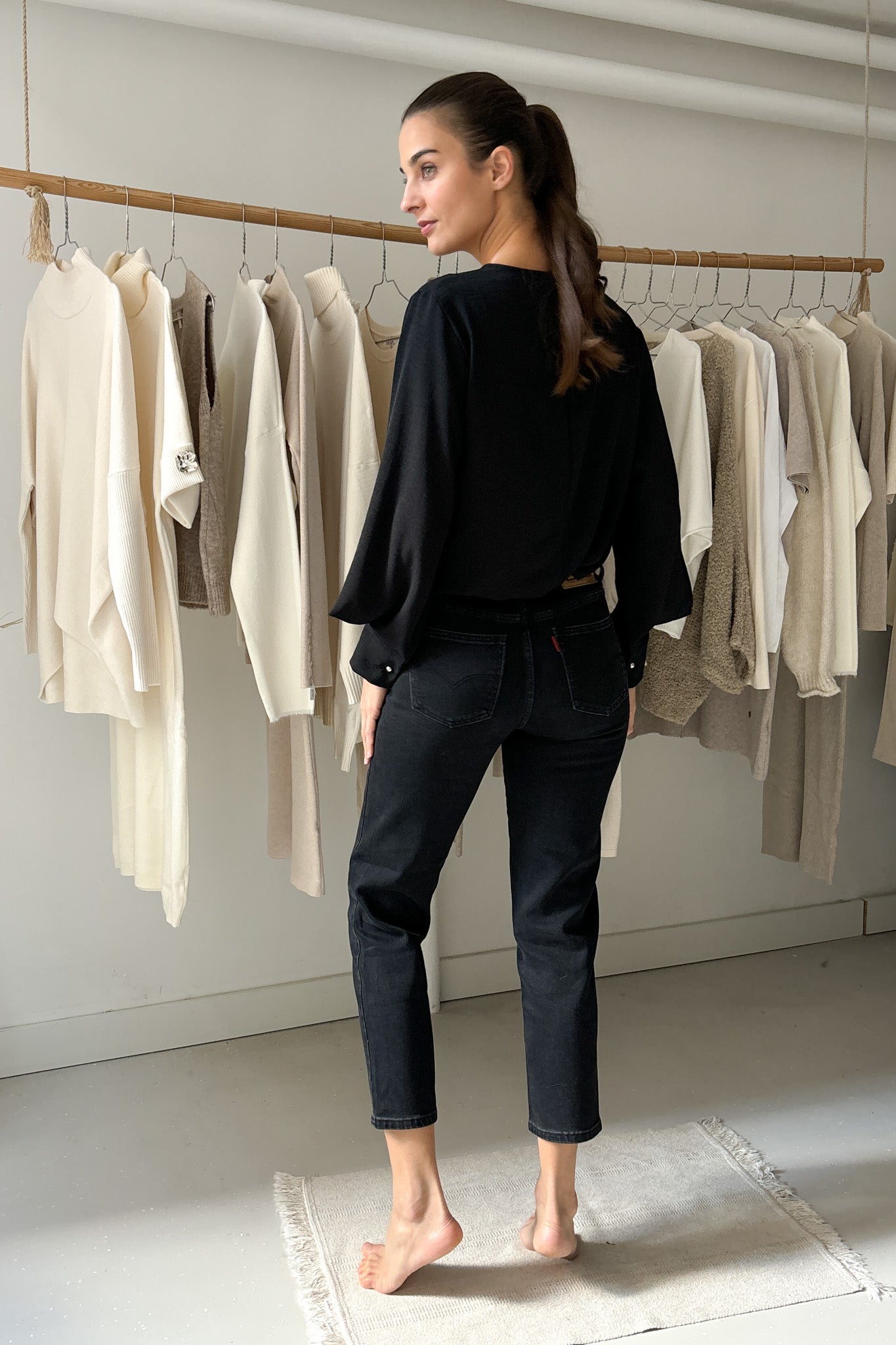 Bő ujjszabású blúz - fekete