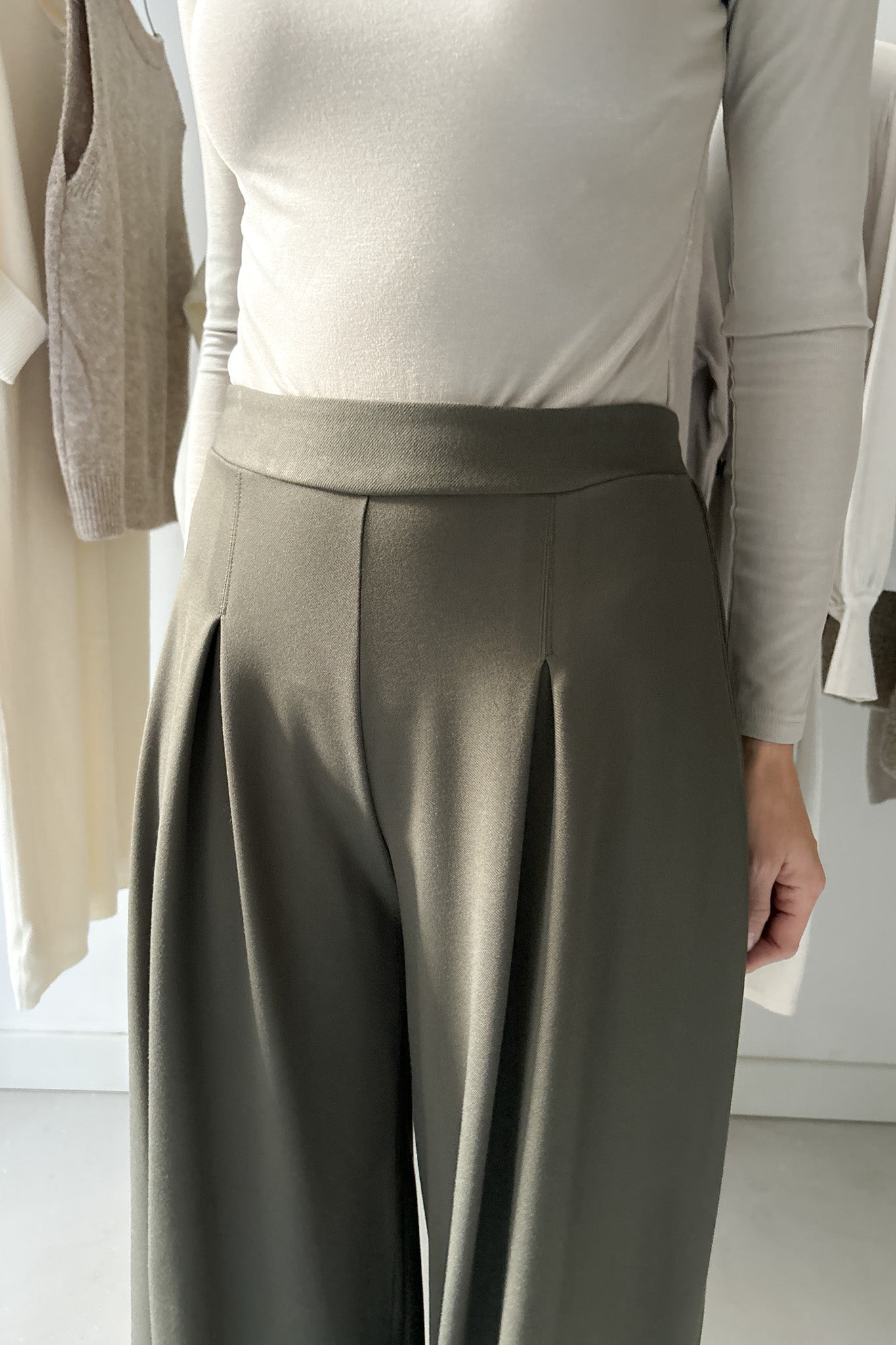 Vastag lenge viszkóz nadrág - erdőzöld