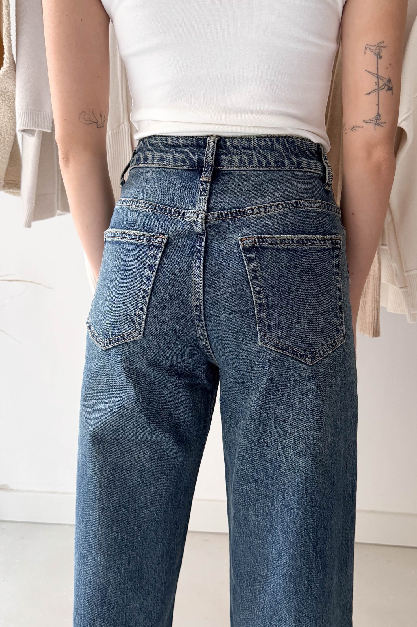 Egyenes szárú farmernadrág-sötétkék