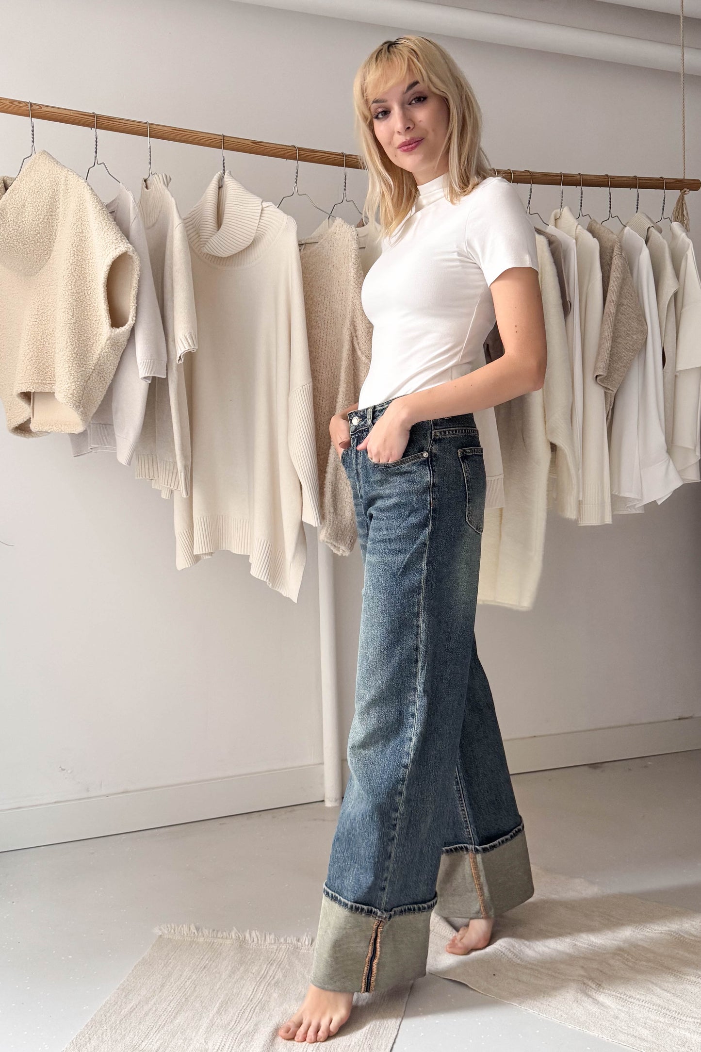 Felhajtott aljú farmernadrág