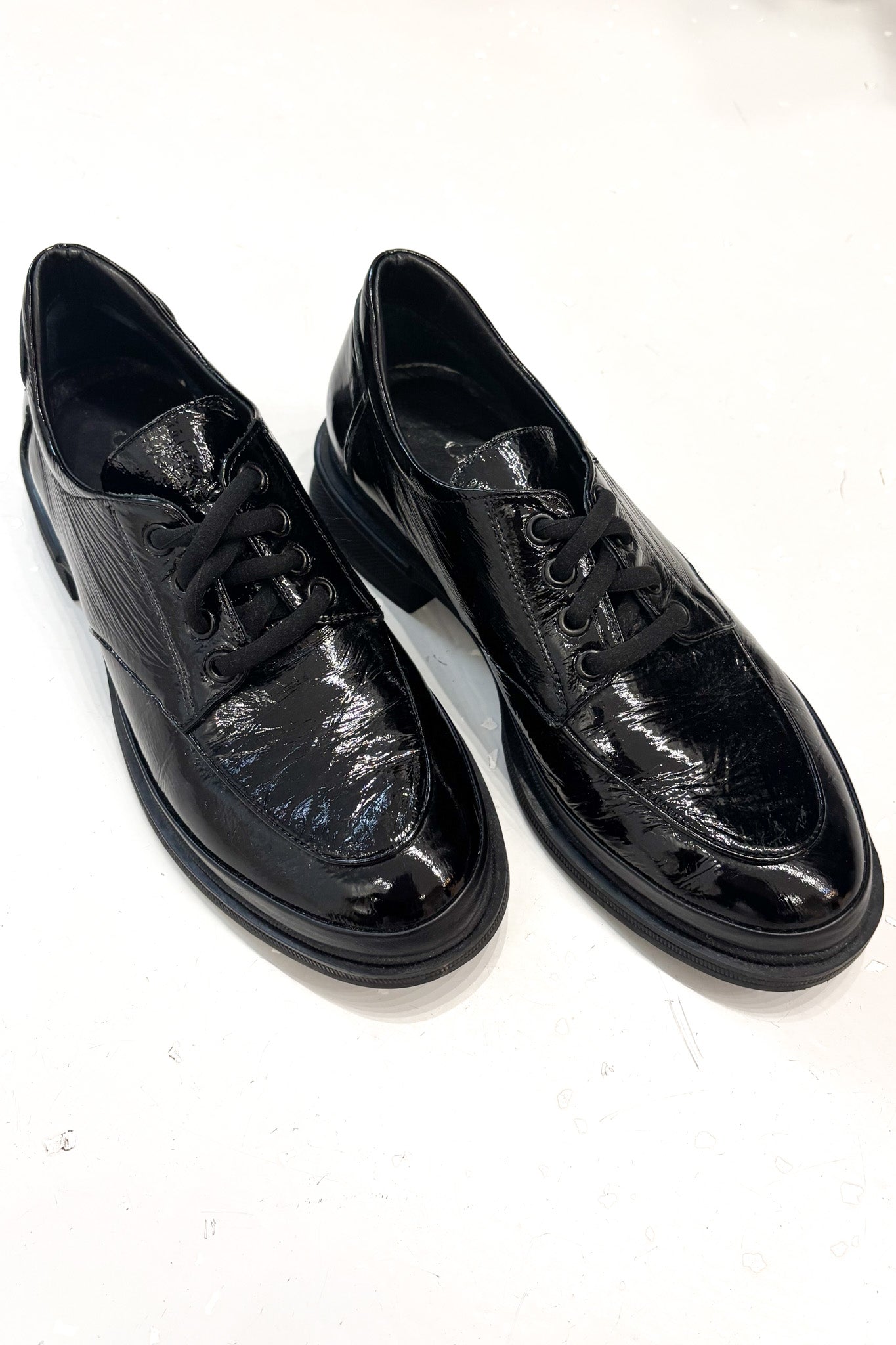 Lakkbőr cipő - fekete