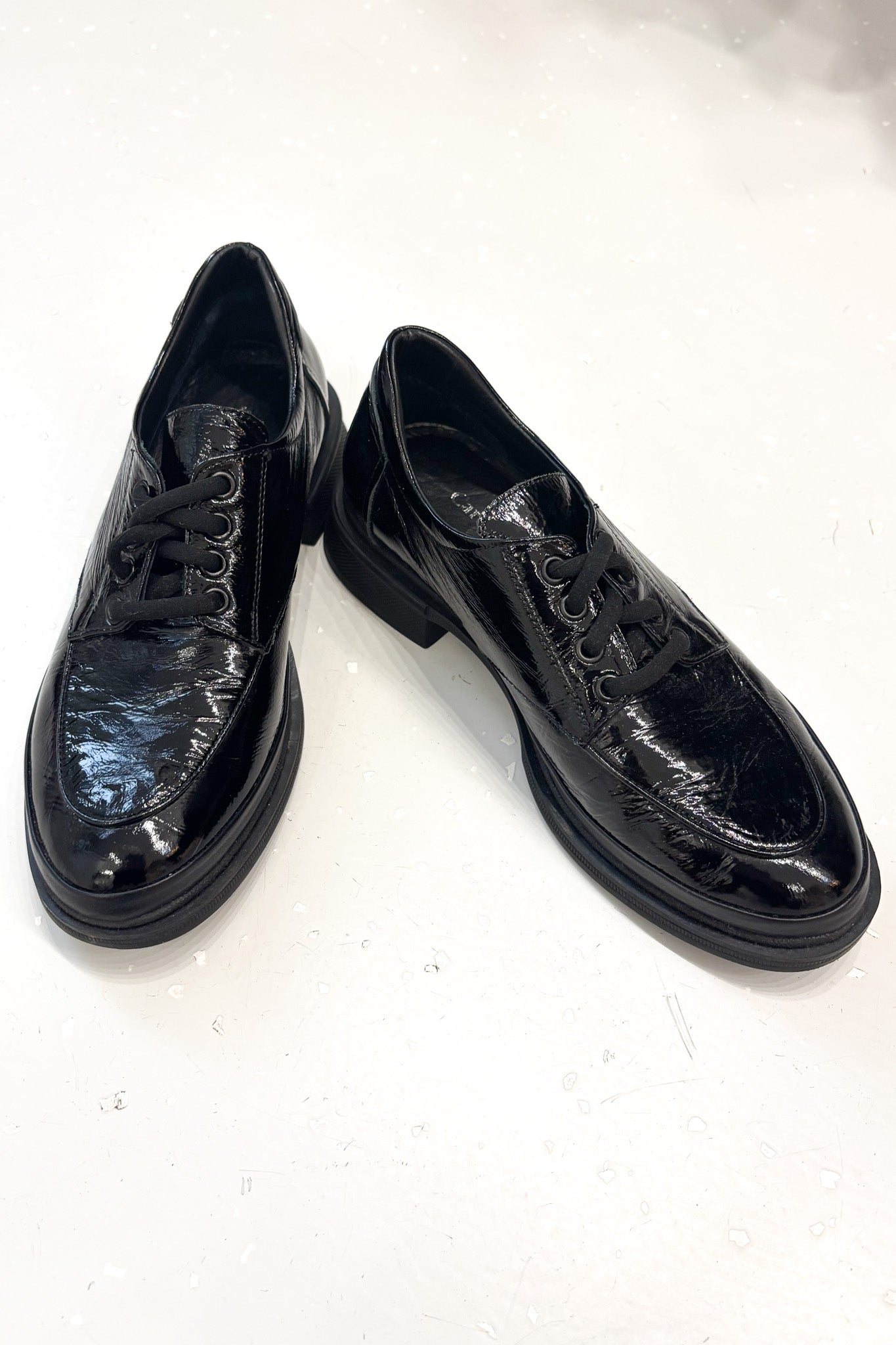 Lakkbőr cipő - fekete