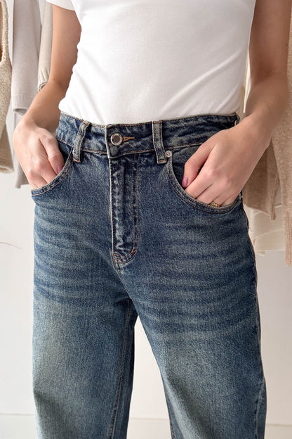 Felhajtott aljú farmernadrág