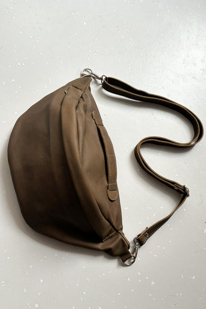 Oversize bőr övtáska - dohánybarna