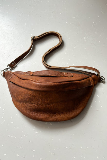 Oversize bőr övtáska - dióbarna